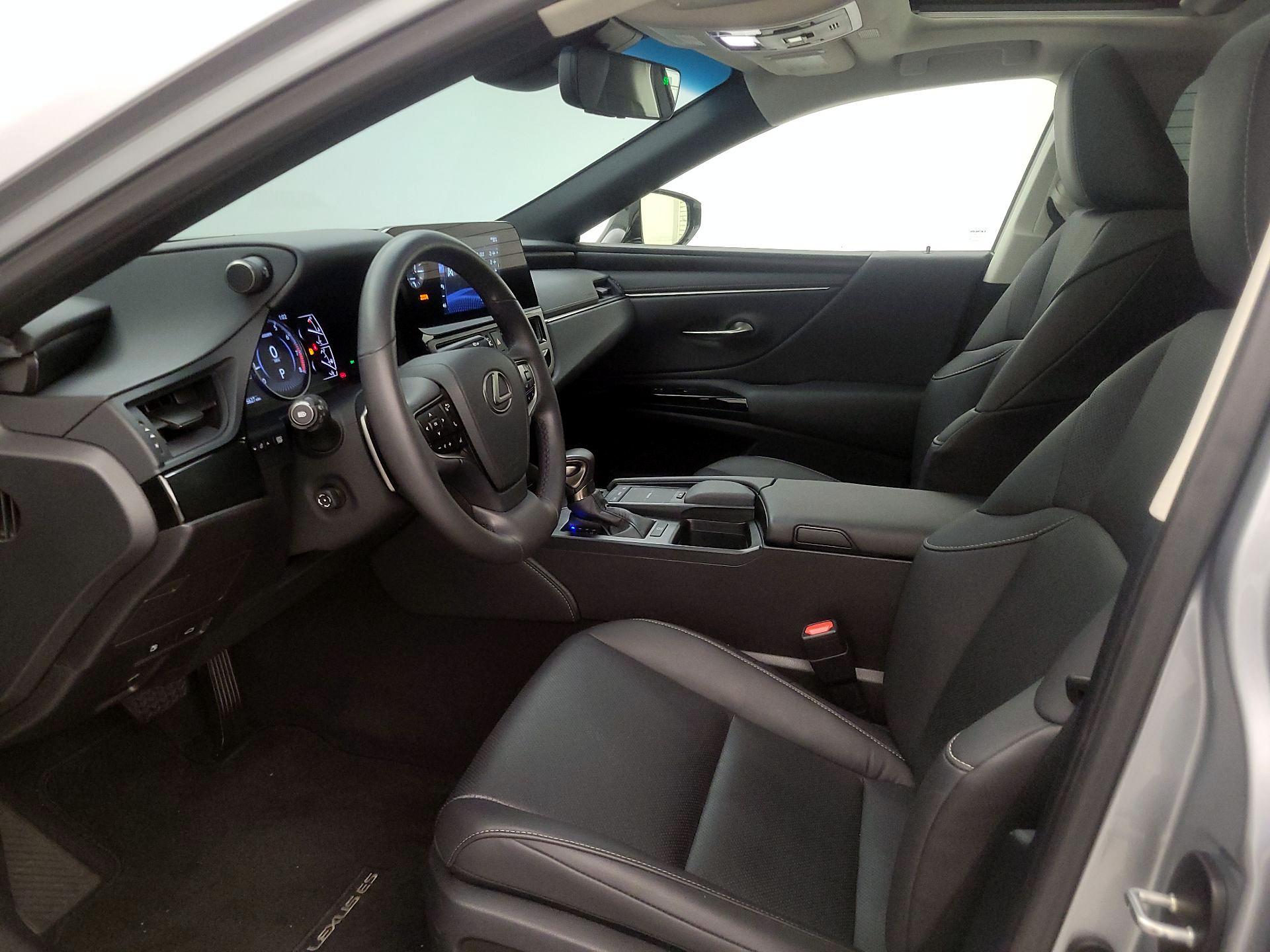 Thumbnail: 2022 Lexus ES - 11