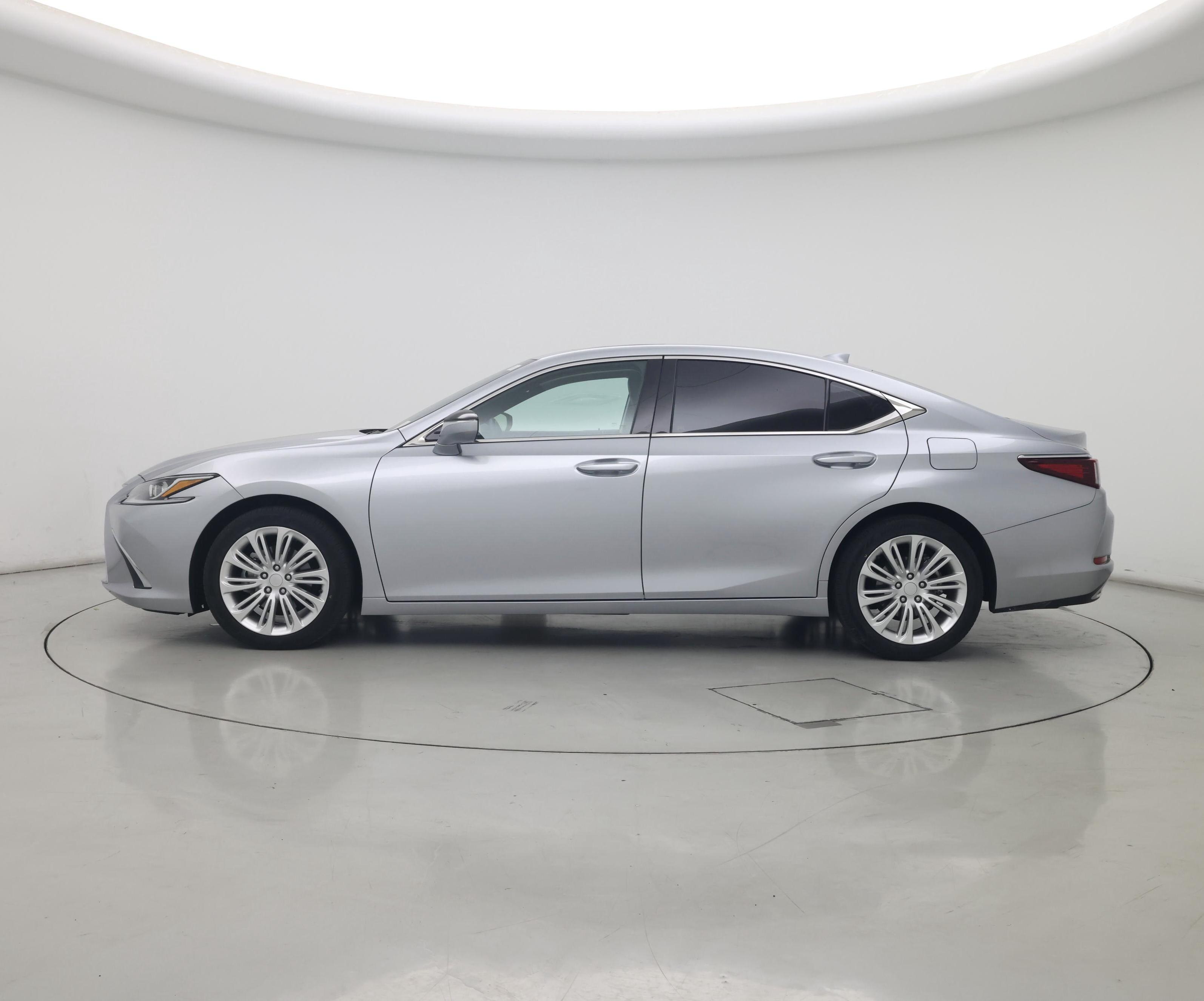 Thumbnail: 2022 Lexus ES - 3