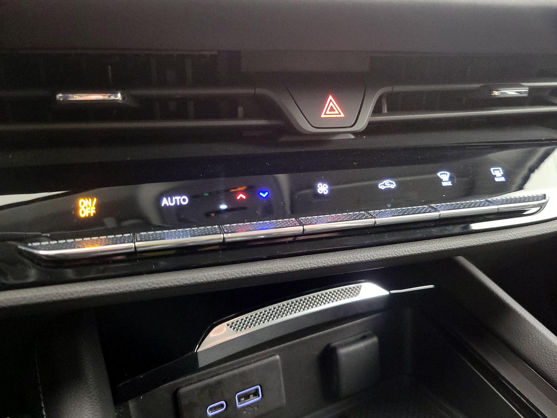 Thumbnail: 2024 Buick Envision - 17