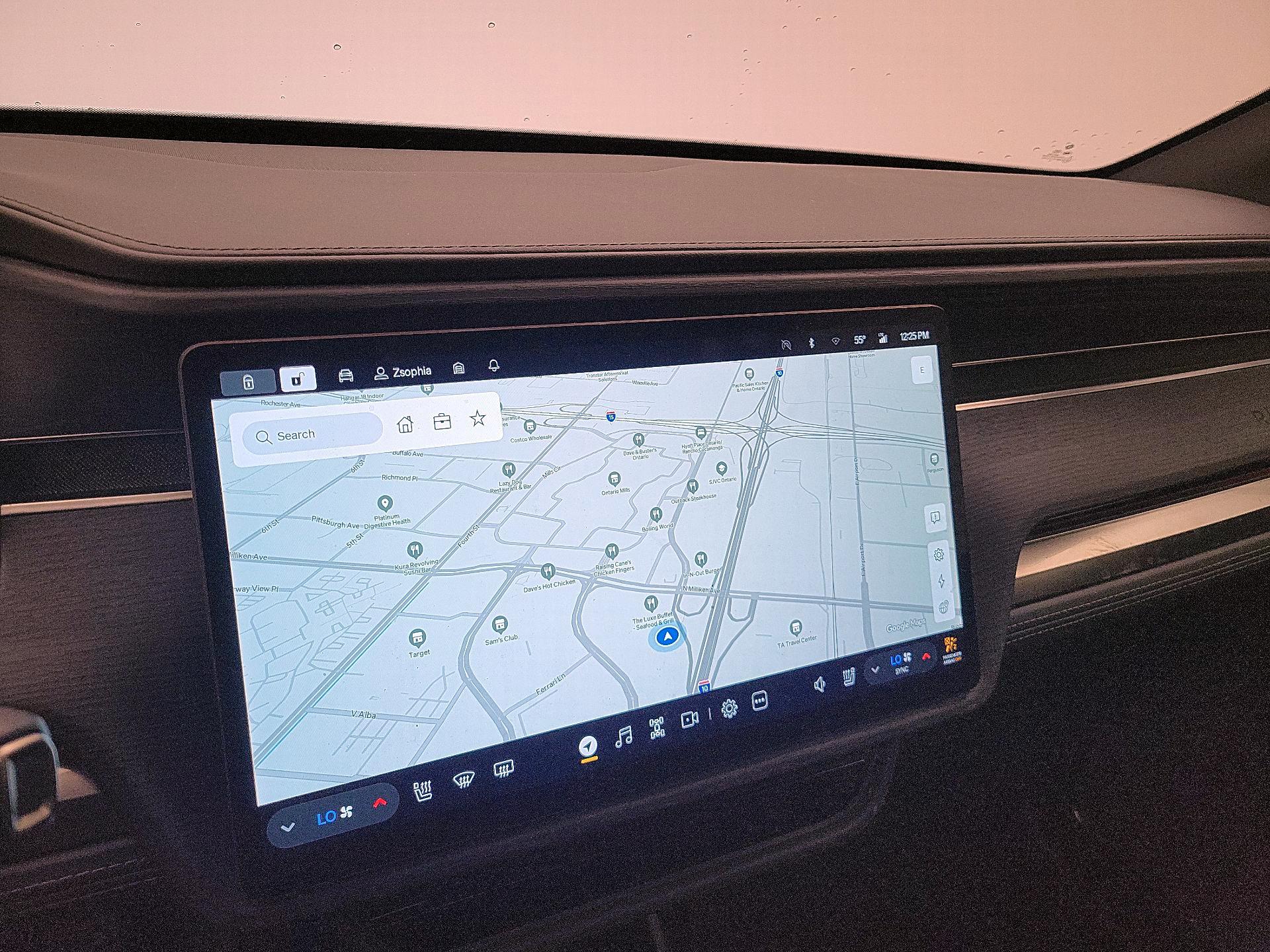 Thumbnail: 2025 Rivian R1T - 13