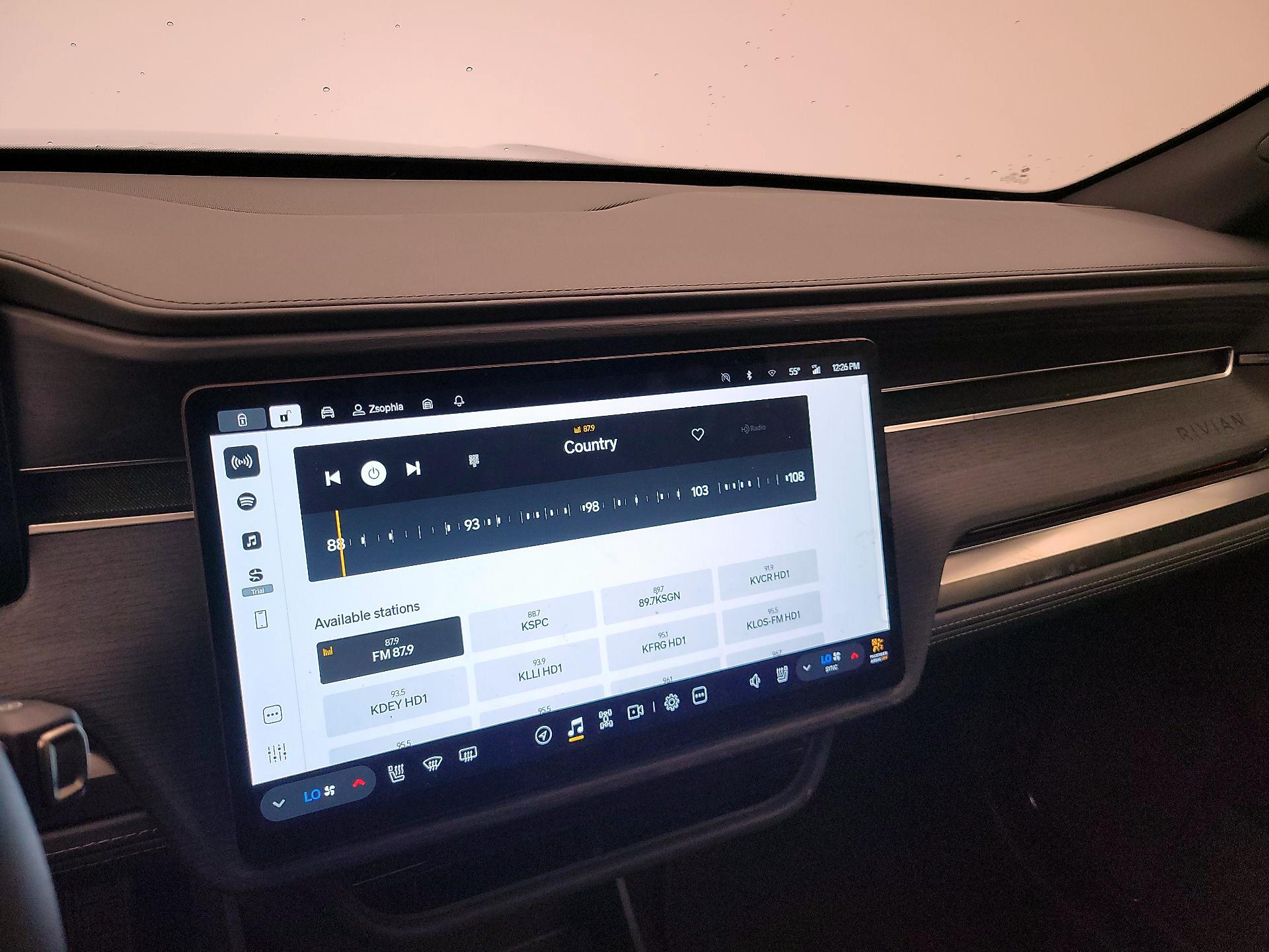 Thumbnail: 2025 Rivian R1T - 15