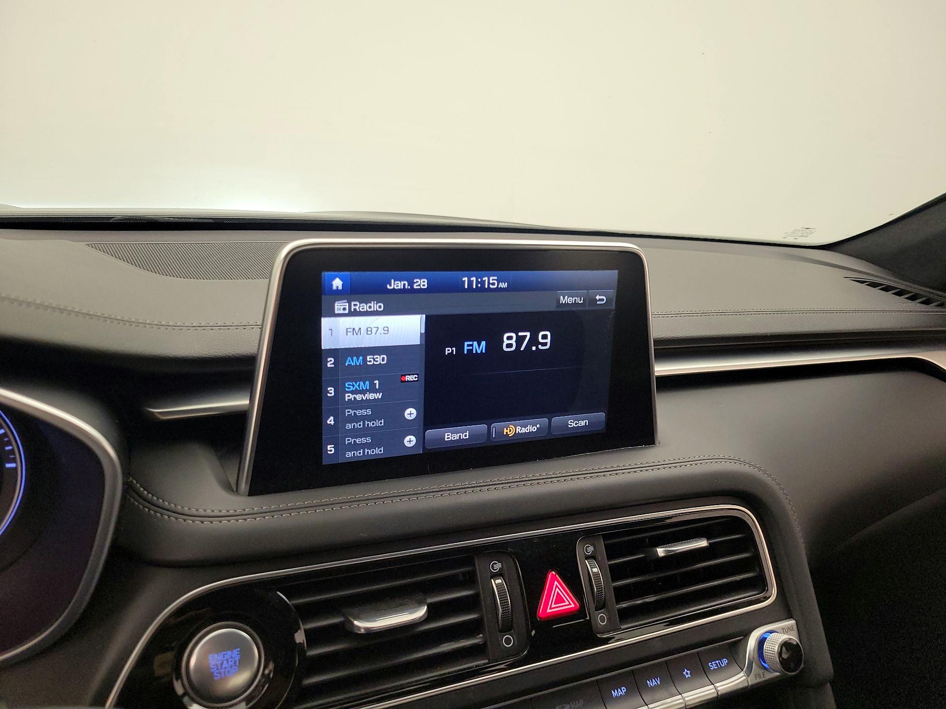 Thumbnail: 2019 Genesis G70 - 16