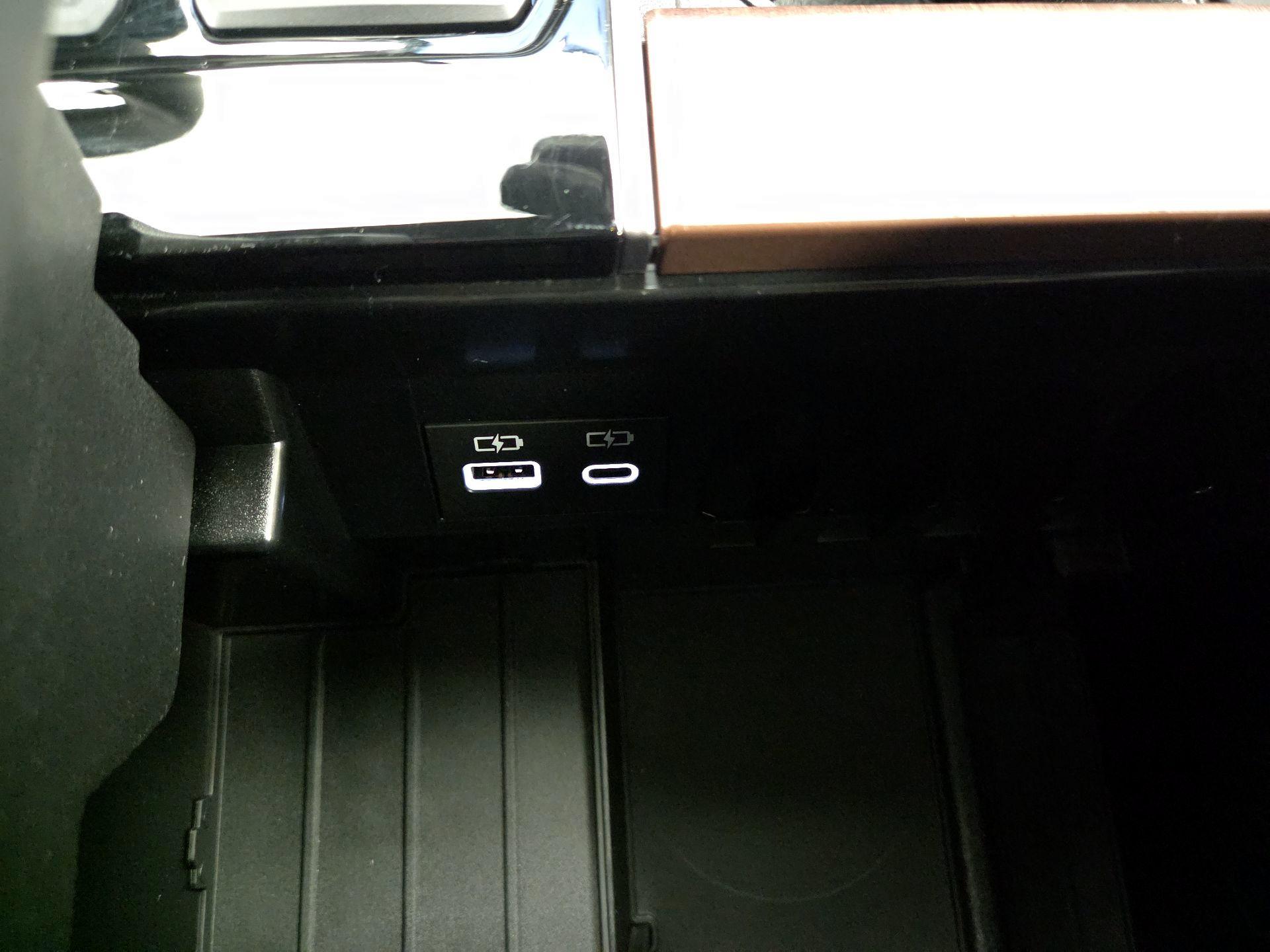 Thumbnail: 2025 Toyota Sequoia - 18