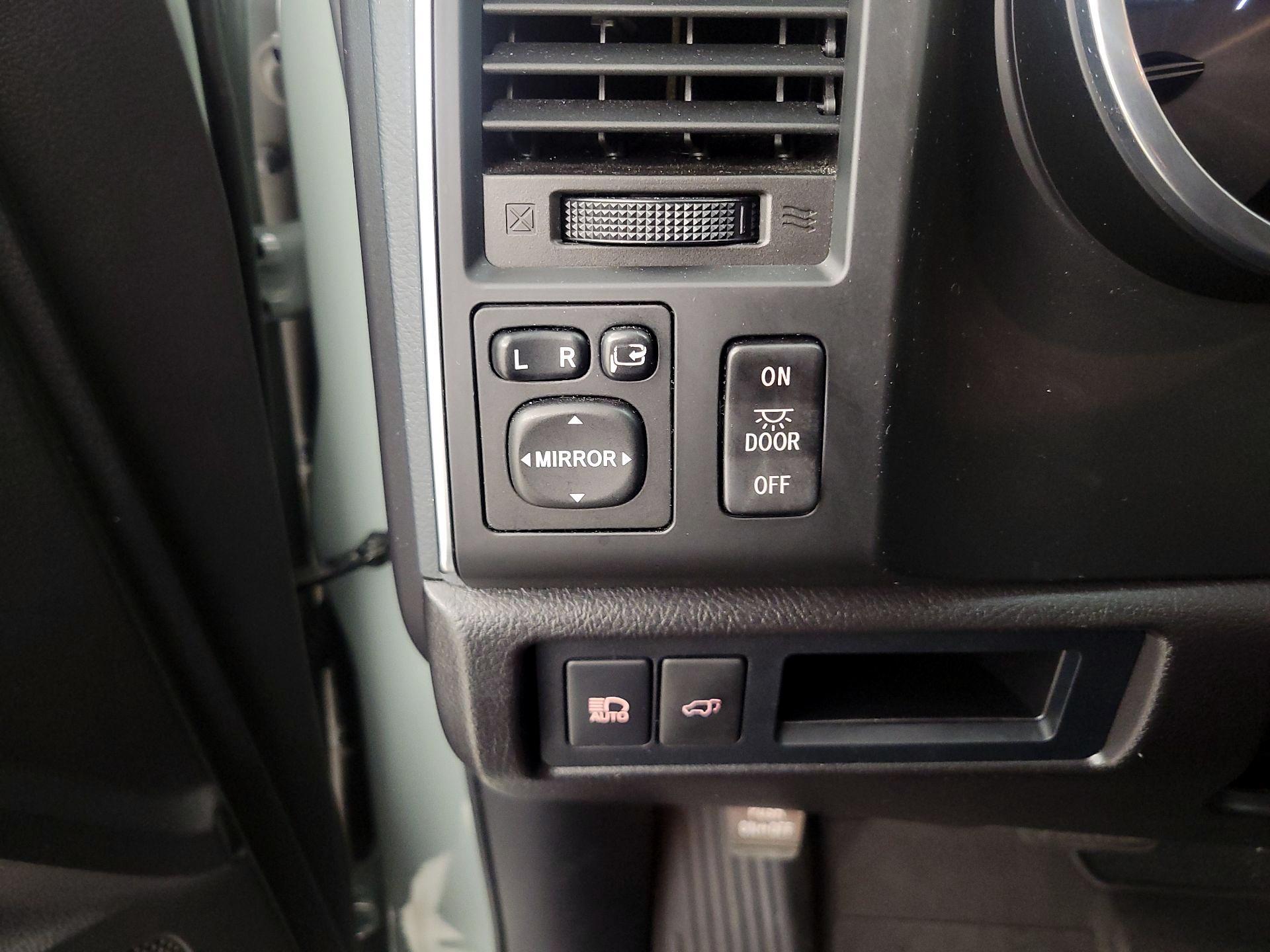 Thumbnail: 2021 Toyota Sequoia - 13