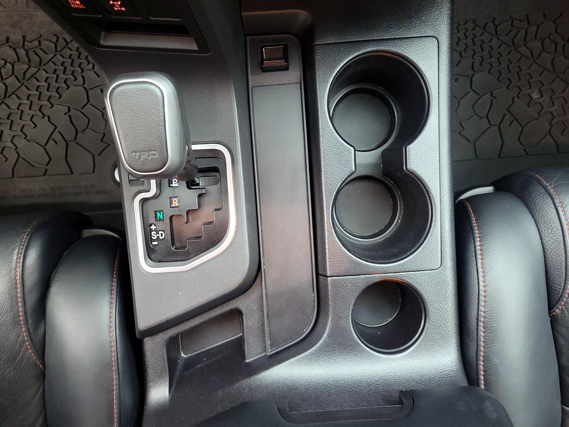 Thumbnail: 2021 Toyota Sequoia - 17