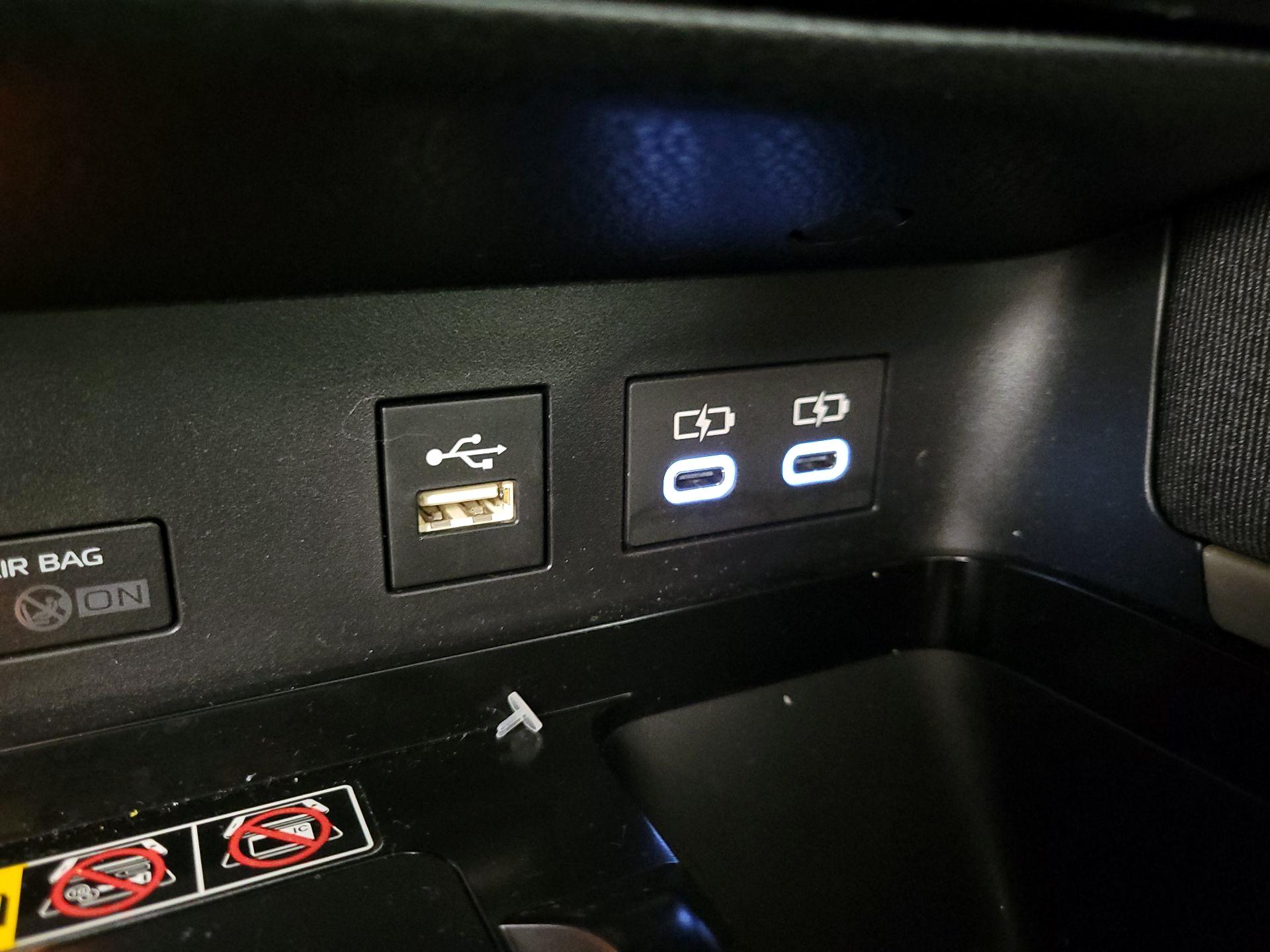 Thumbnail: 2025 Toyota Camry - 18