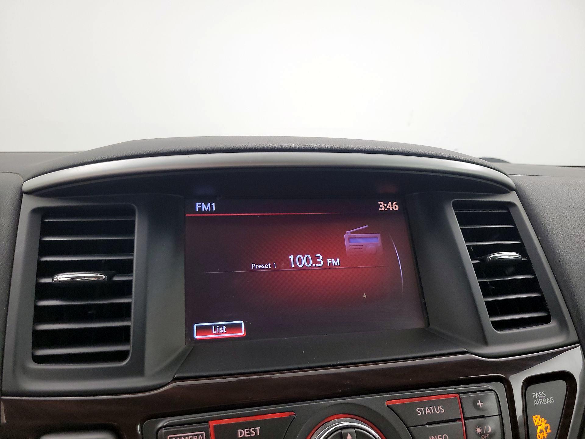 Thumbnail: 2015 Nissan Pathfinder - 16