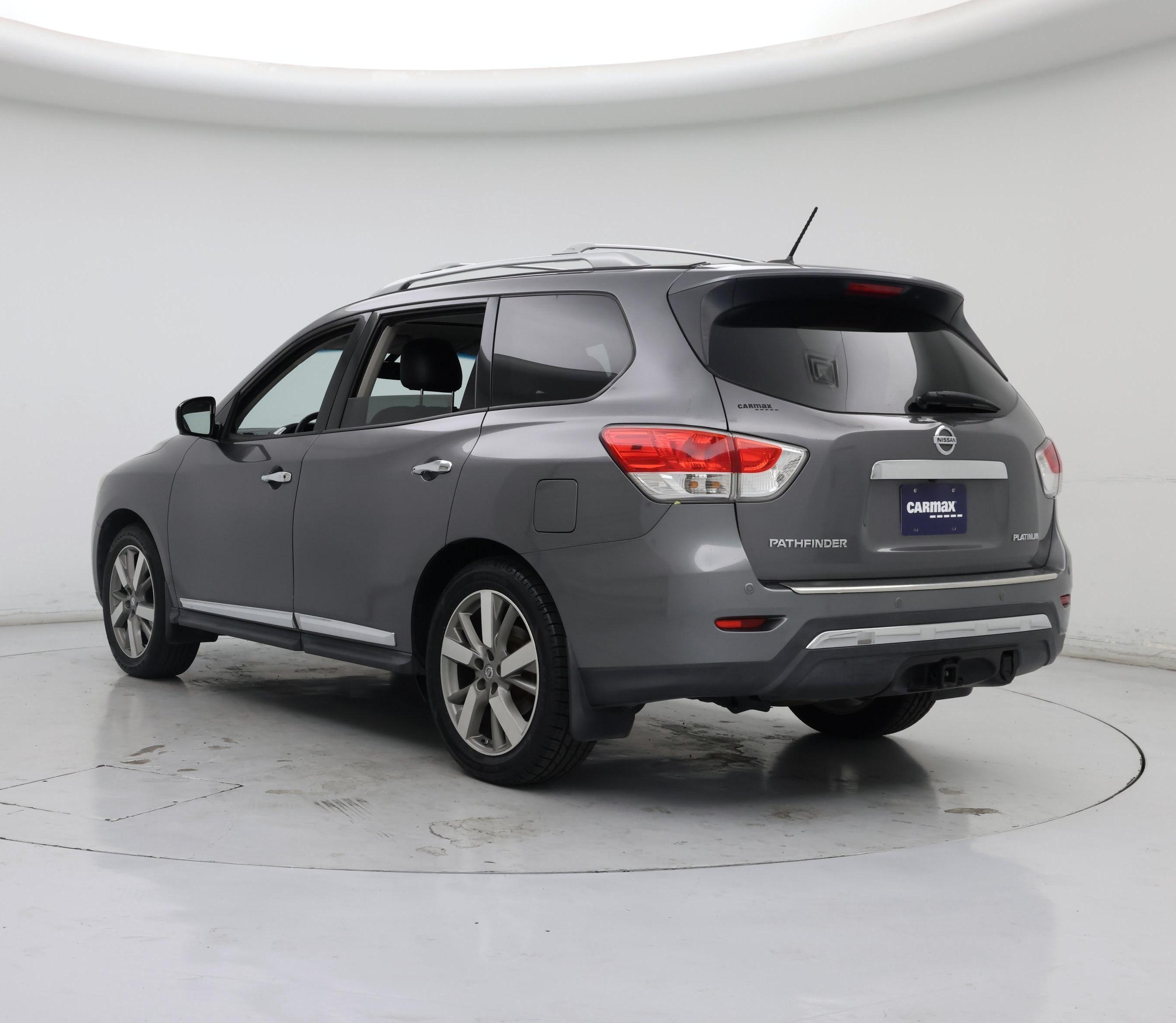 Thumbnail: 2015 Nissan Pathfinder - 2
