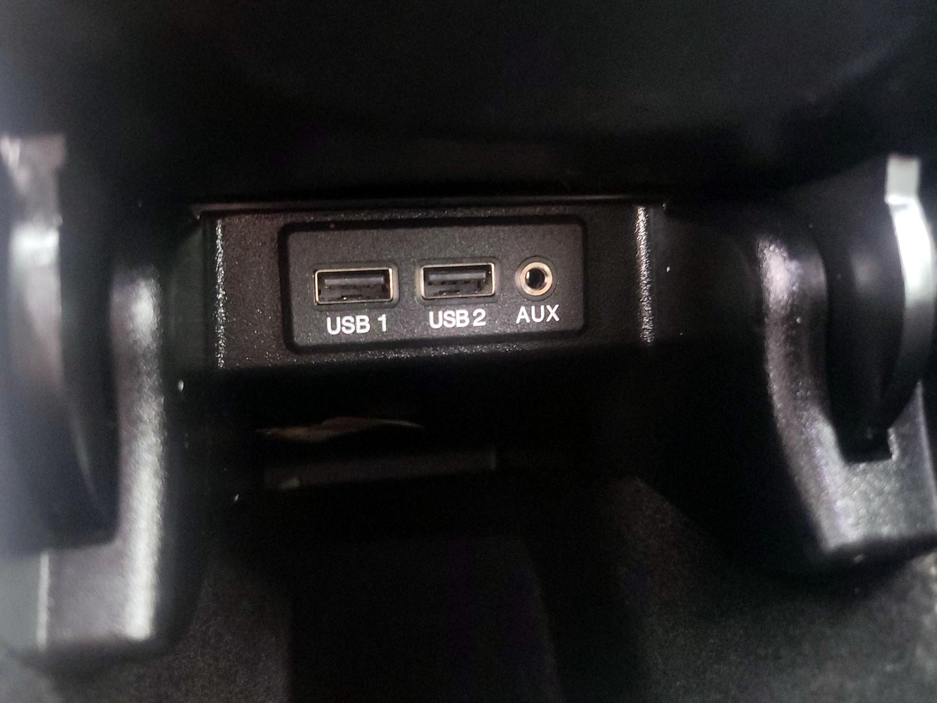 Thumbnail: 2017 Nissan Maxima - 19