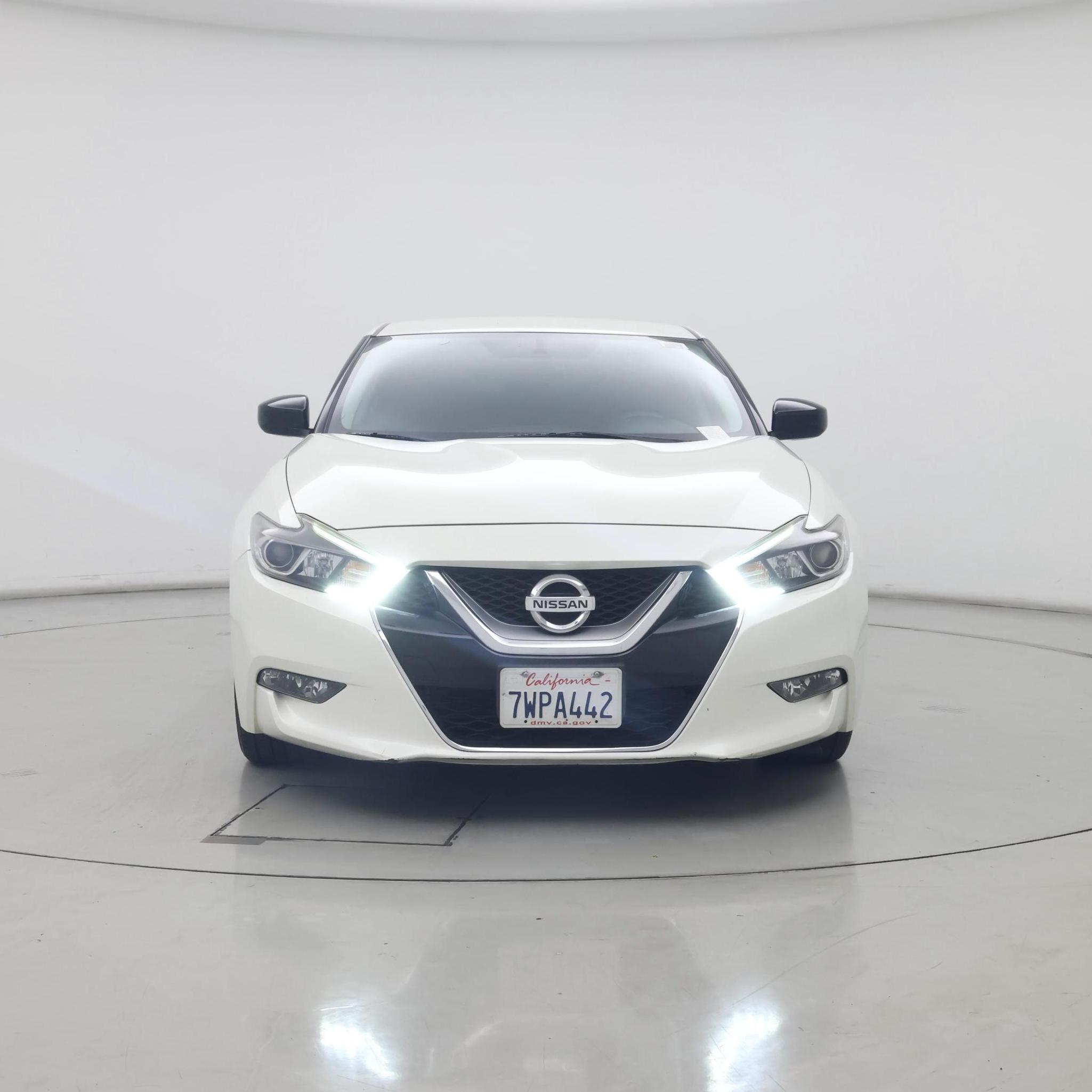 Thumbnail: 2017 Nissan Maxima - 5