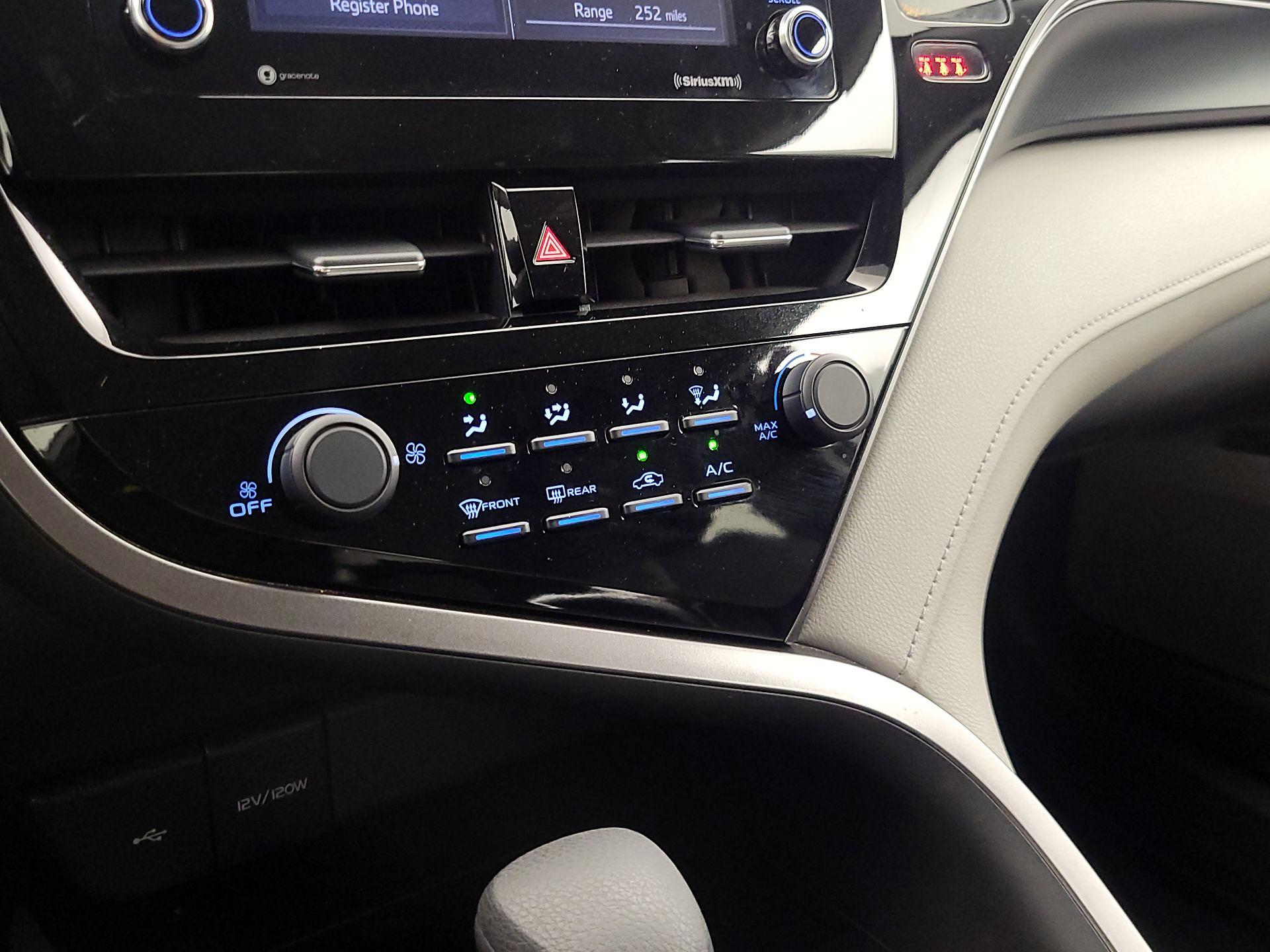 Thumbnail: 2021 Toyota Camry - 16