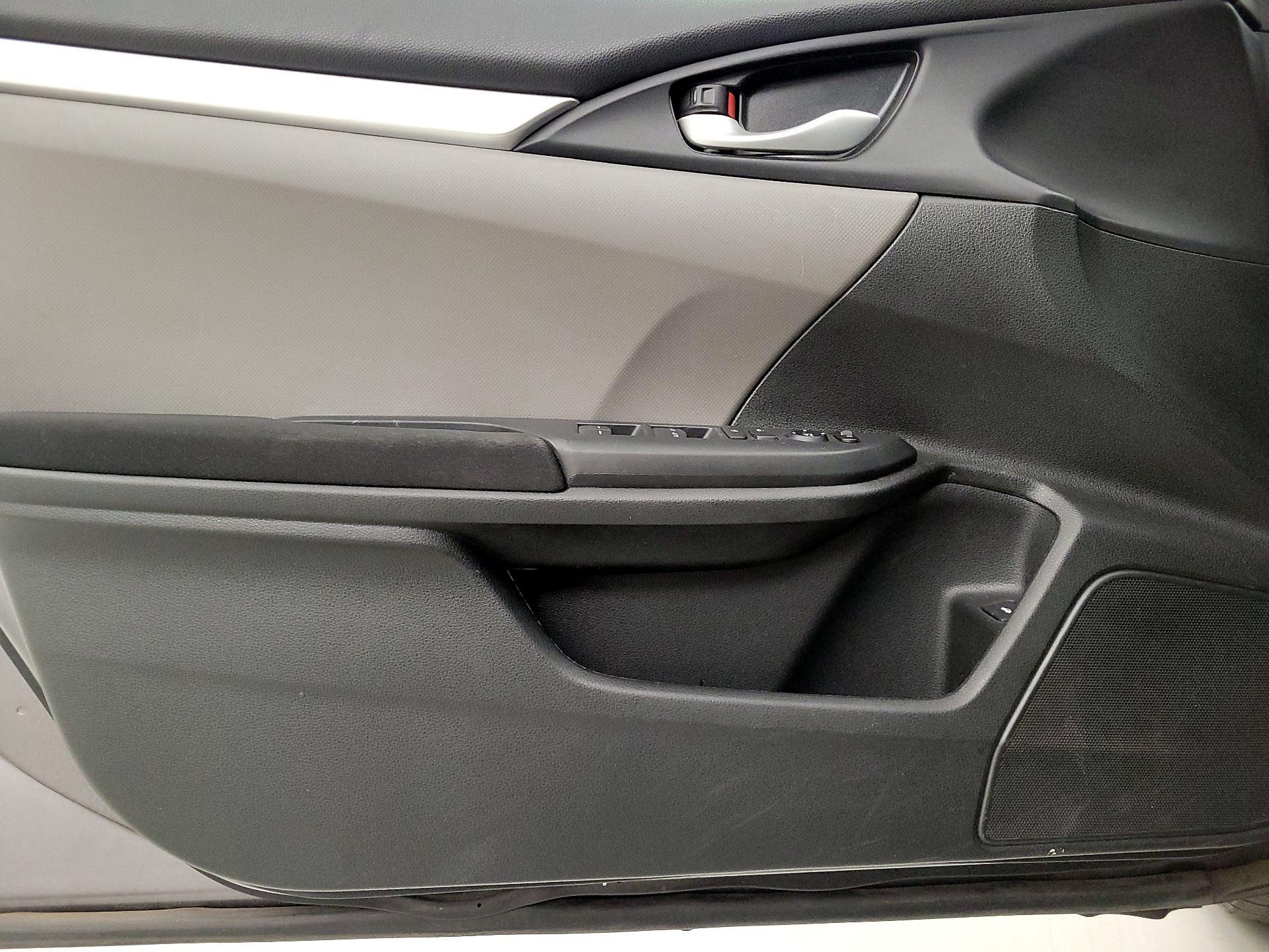 Thumbnail: 2017 Honda Civic - 12