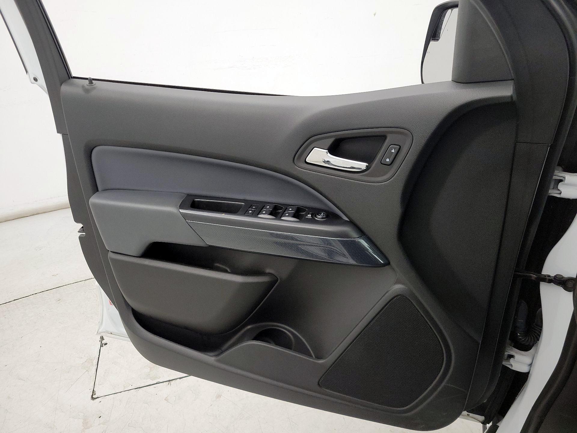 Thumbnail: 2022 Chevrolet Colorado - 12