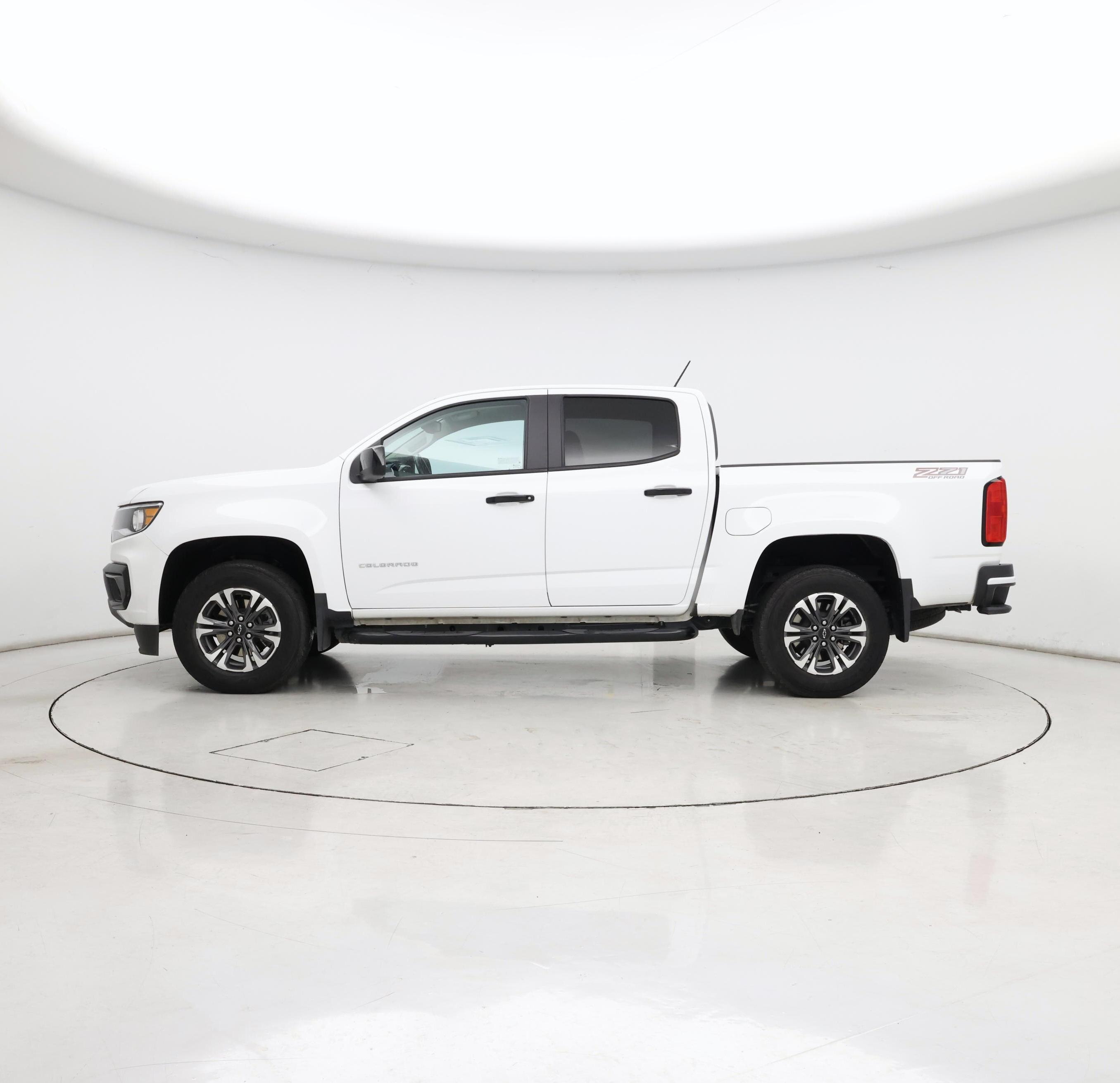 Thumbnail: 2022 Chevrolet Colorado - 3