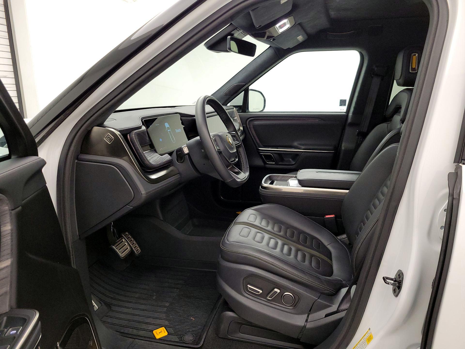 Thumbnail: 2023 Rivian R1T - 11