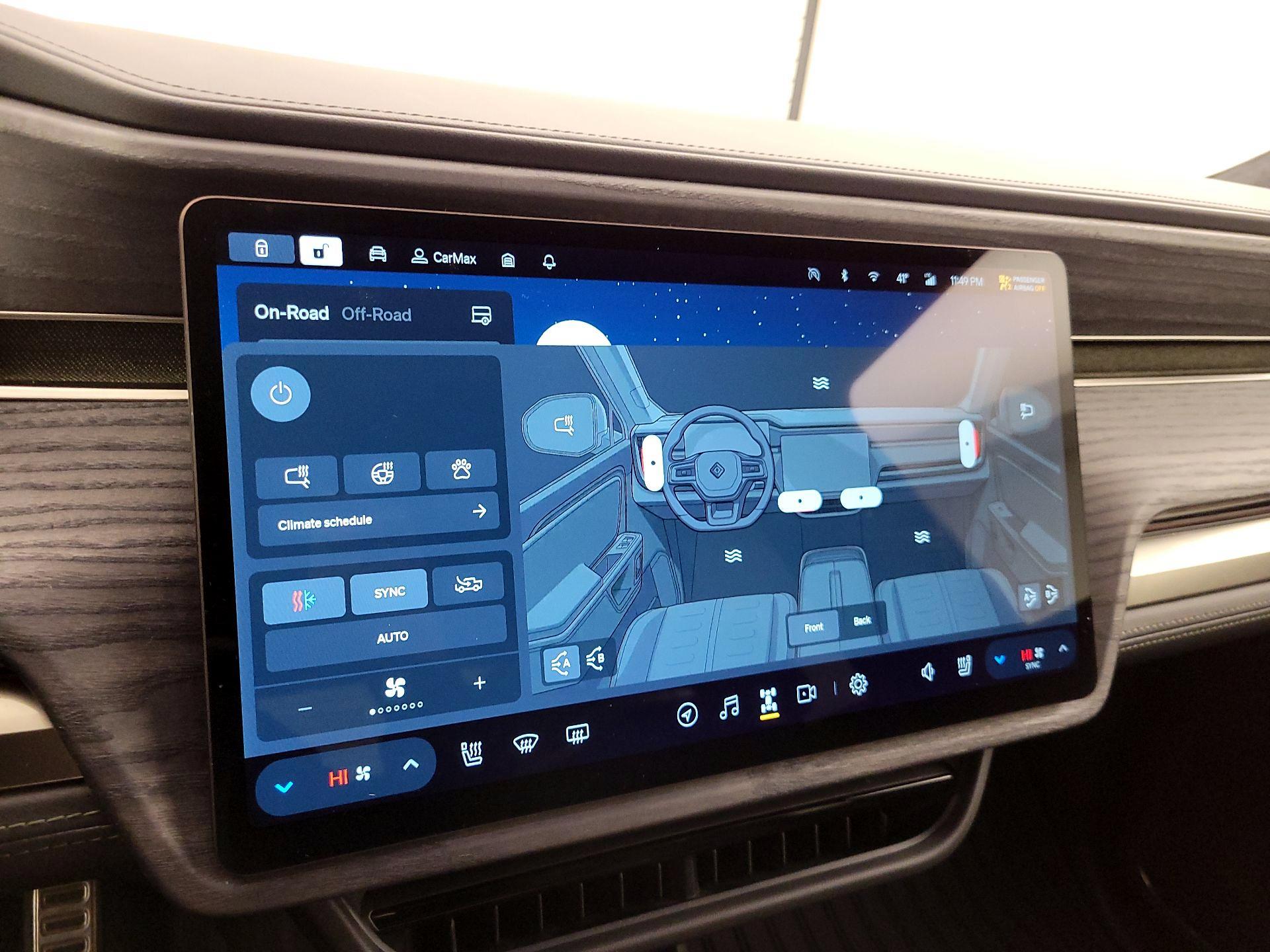 Thumbnail: 2023 Rivian R1T - 16