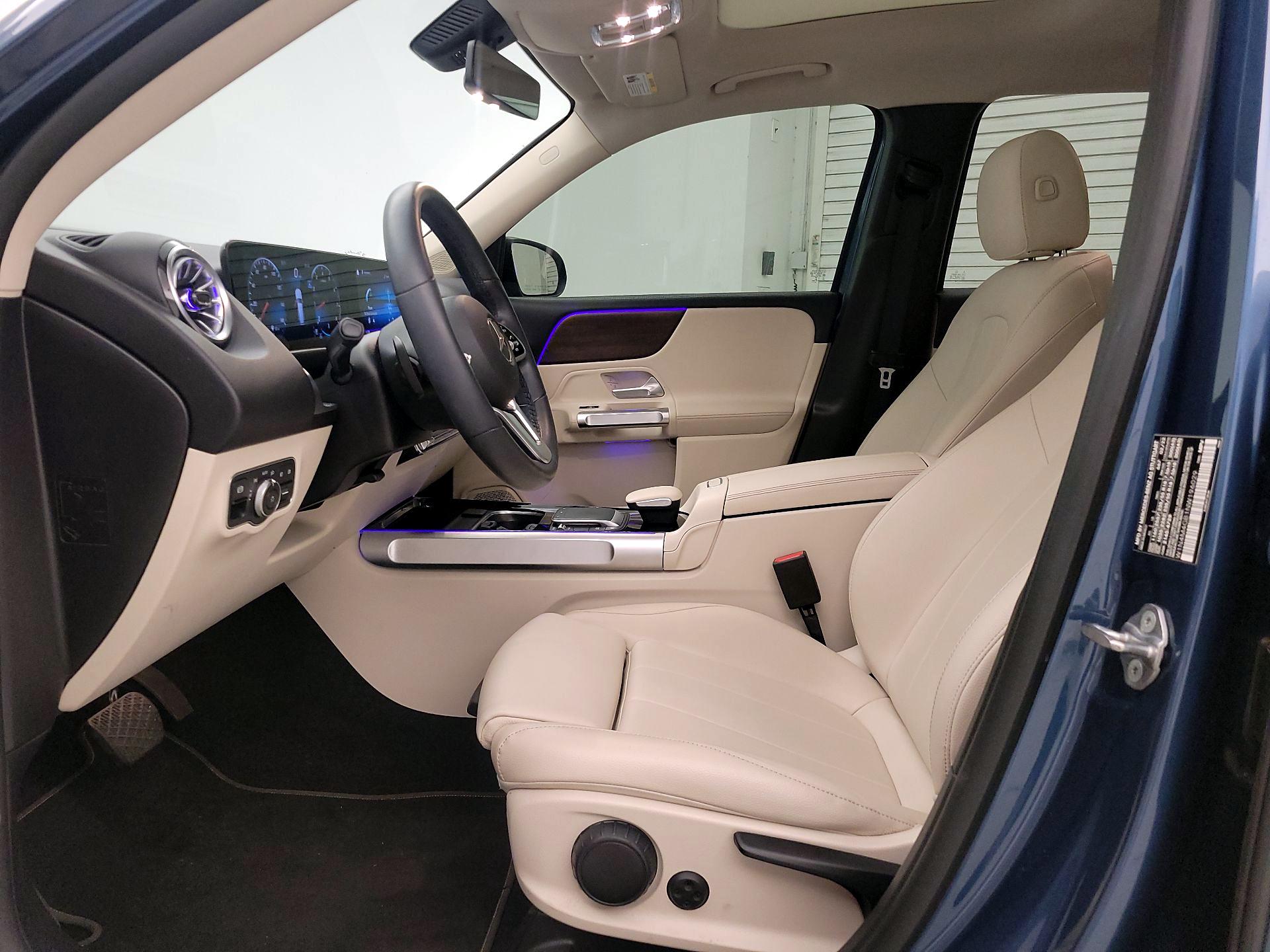 Thumbnail: 2022 Mercedes-Benz GLB - 11