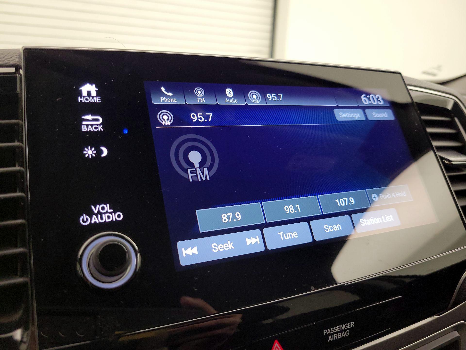 Thumbnail: 2019 Honda Pilot - 15