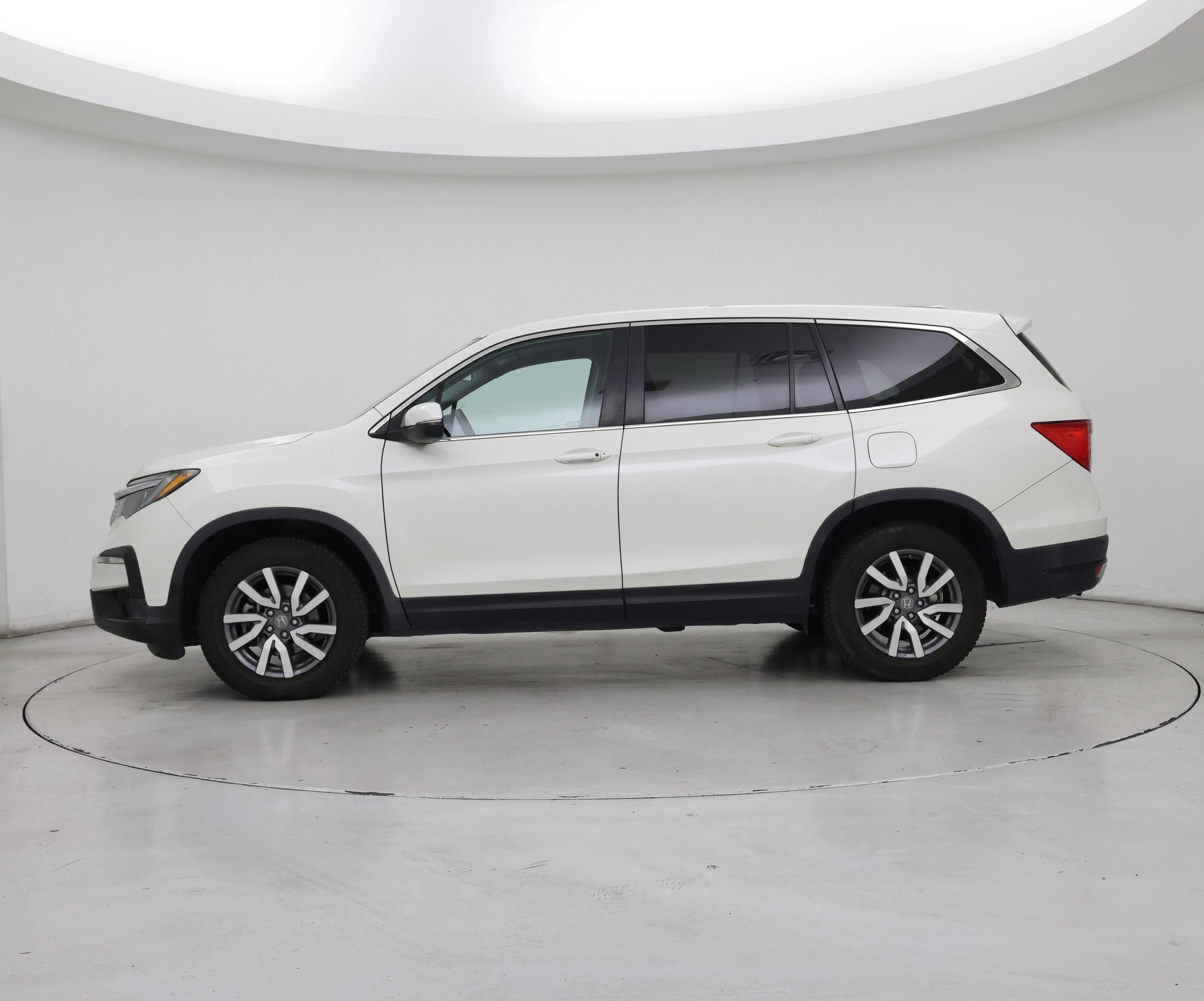 Thumbnail: 2019 Honda Pilot - 3