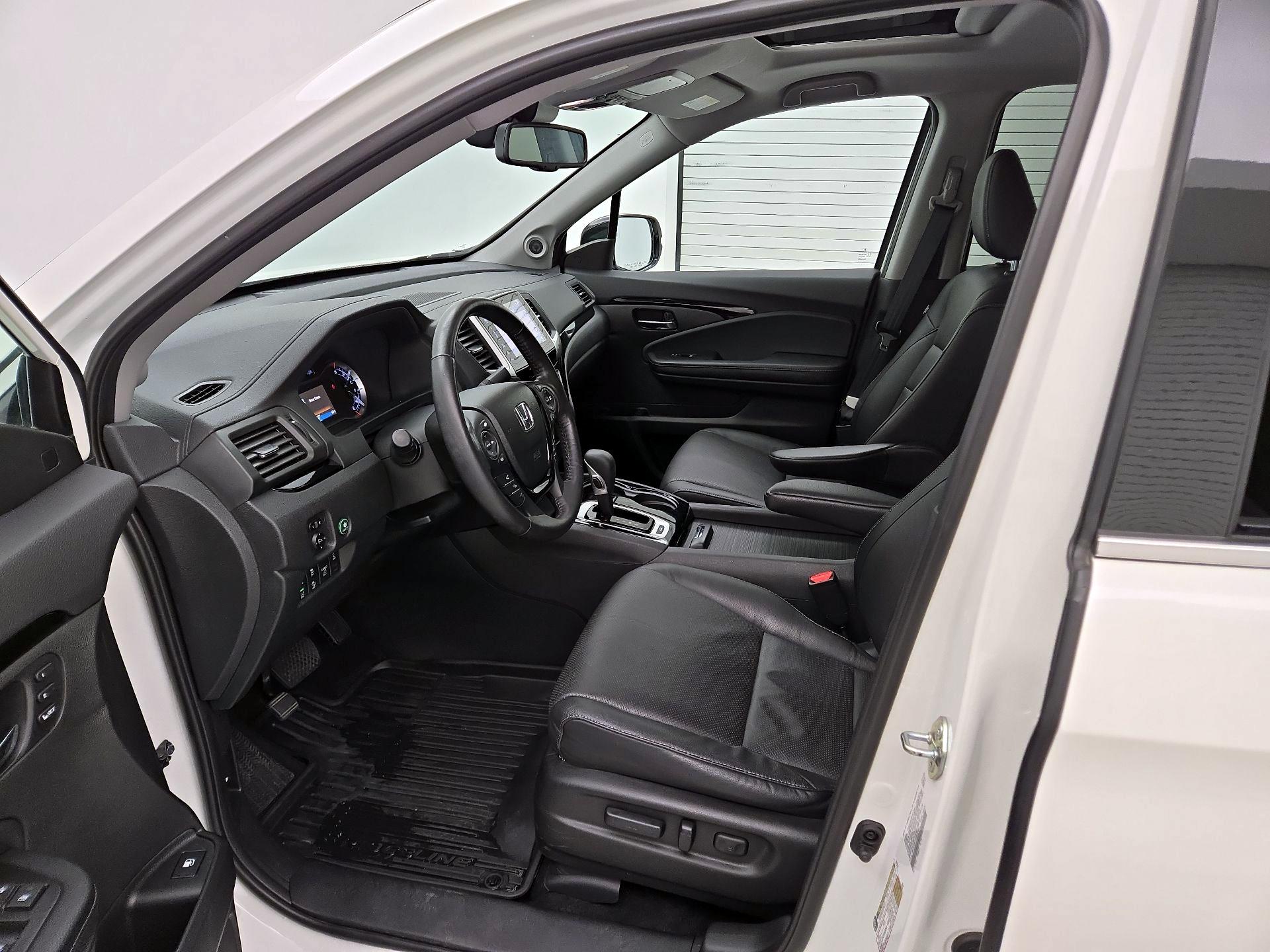 Thumbnail: 2019 Honda Ridgeline - 11