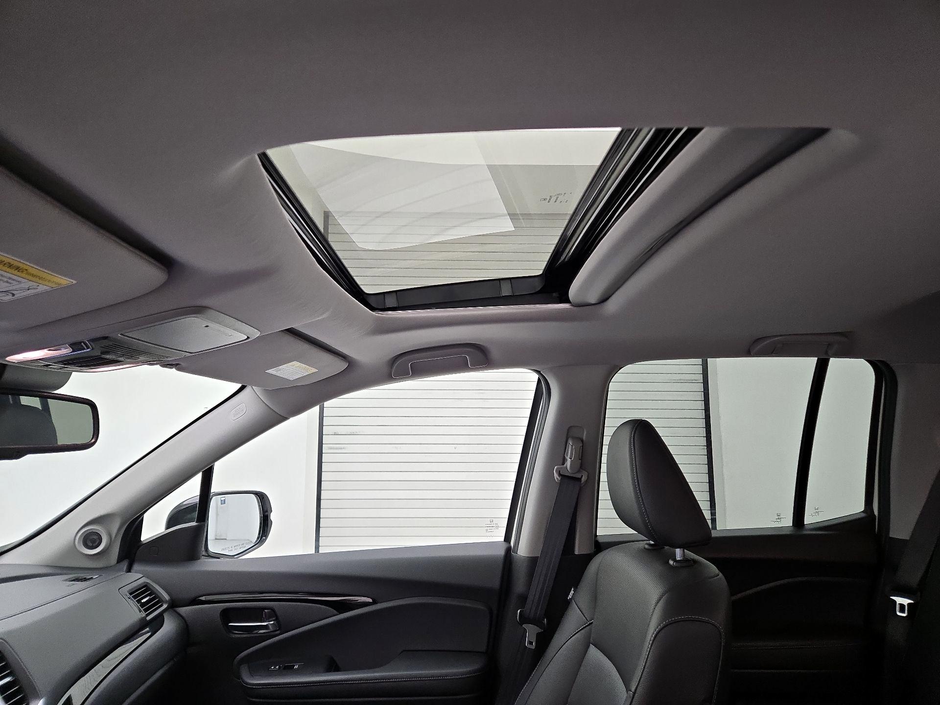 Thumbnail: 2019 Honda Ridgeline - 20