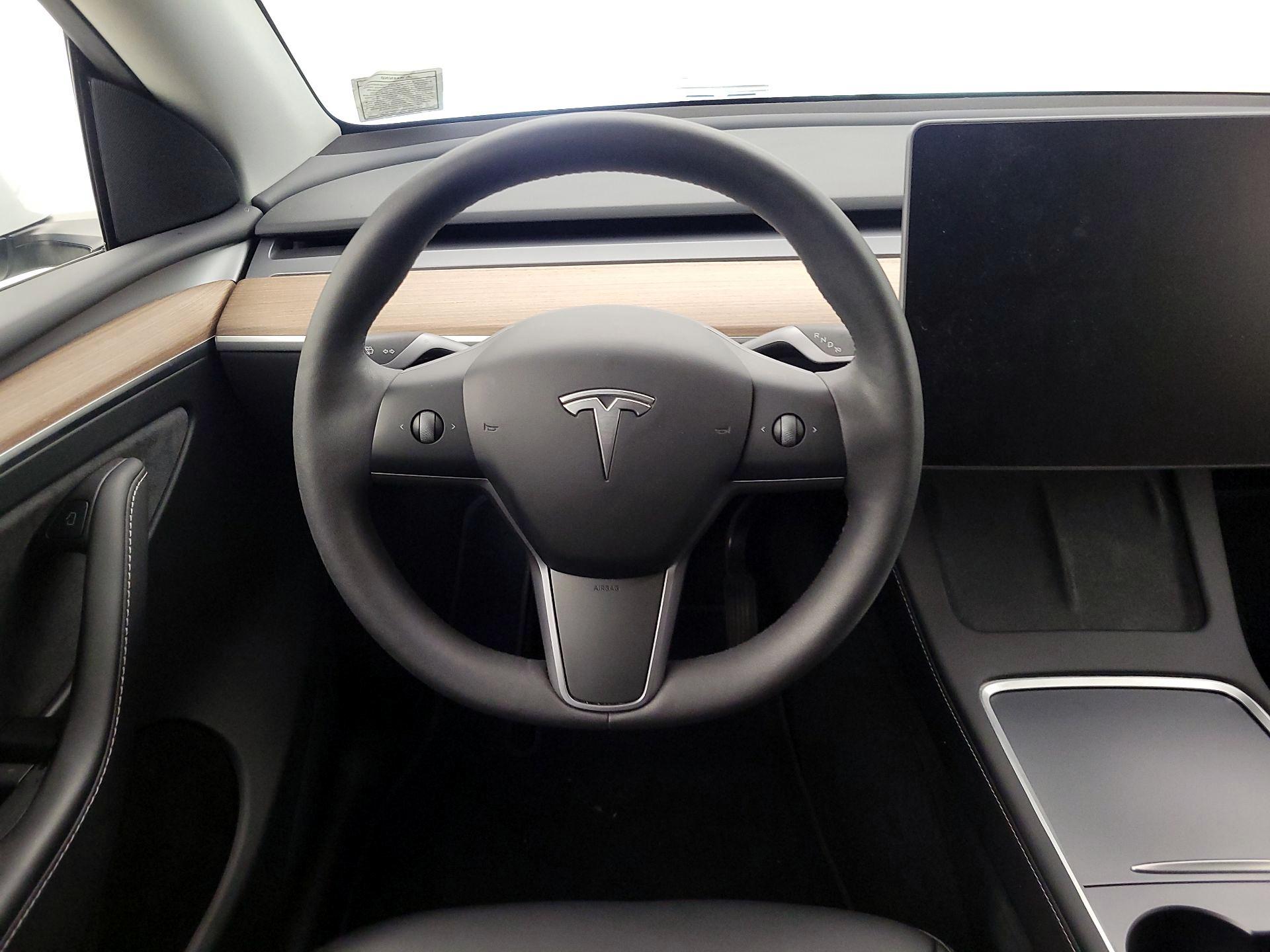 Thumbnail: 2023 Tesla Model Y - 10