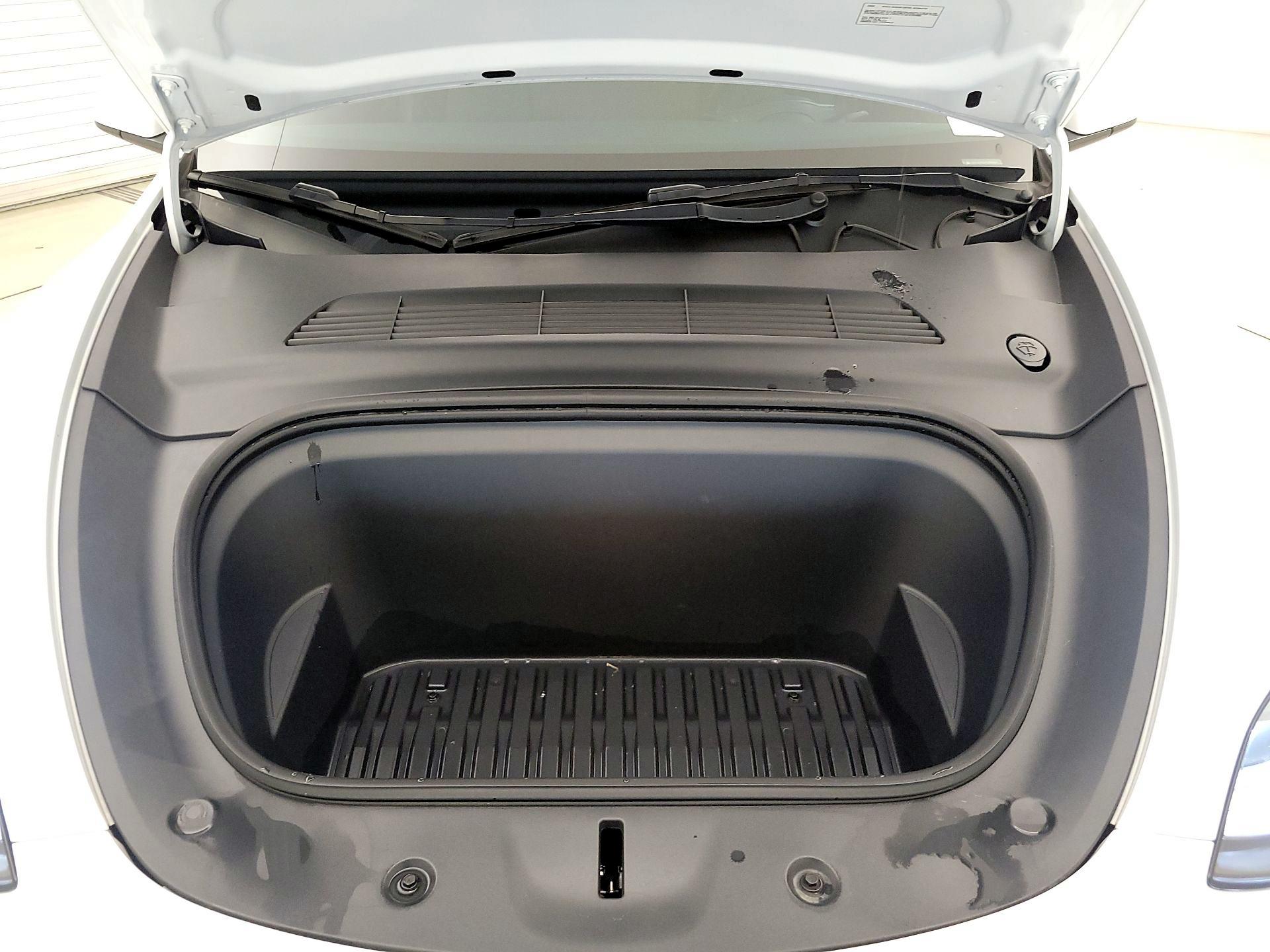 Thumbnail: 2023 Tesla Model Y - 20