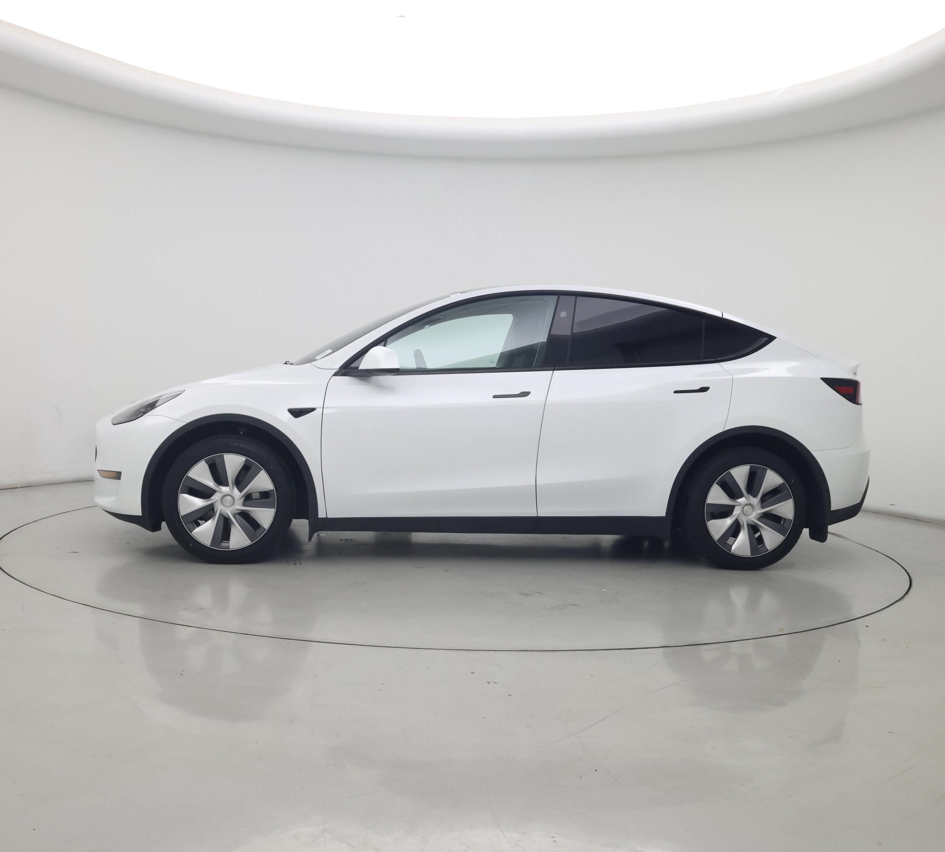 Thumbnail: 2023 Tesla Model Y - 3