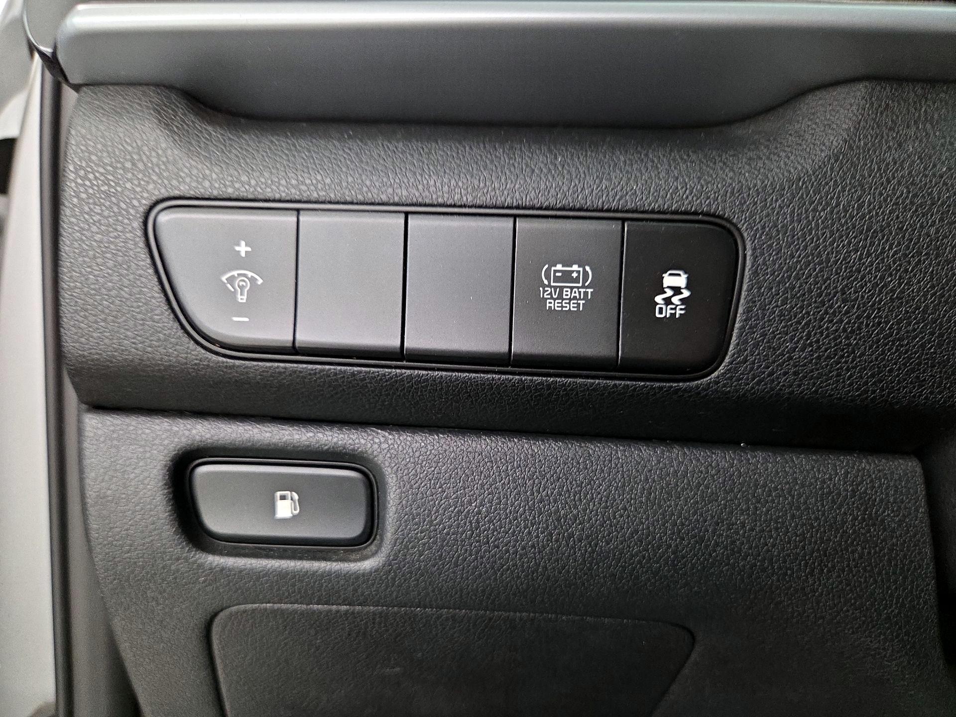 Thumbnail: 2021 Kia Niro - 13