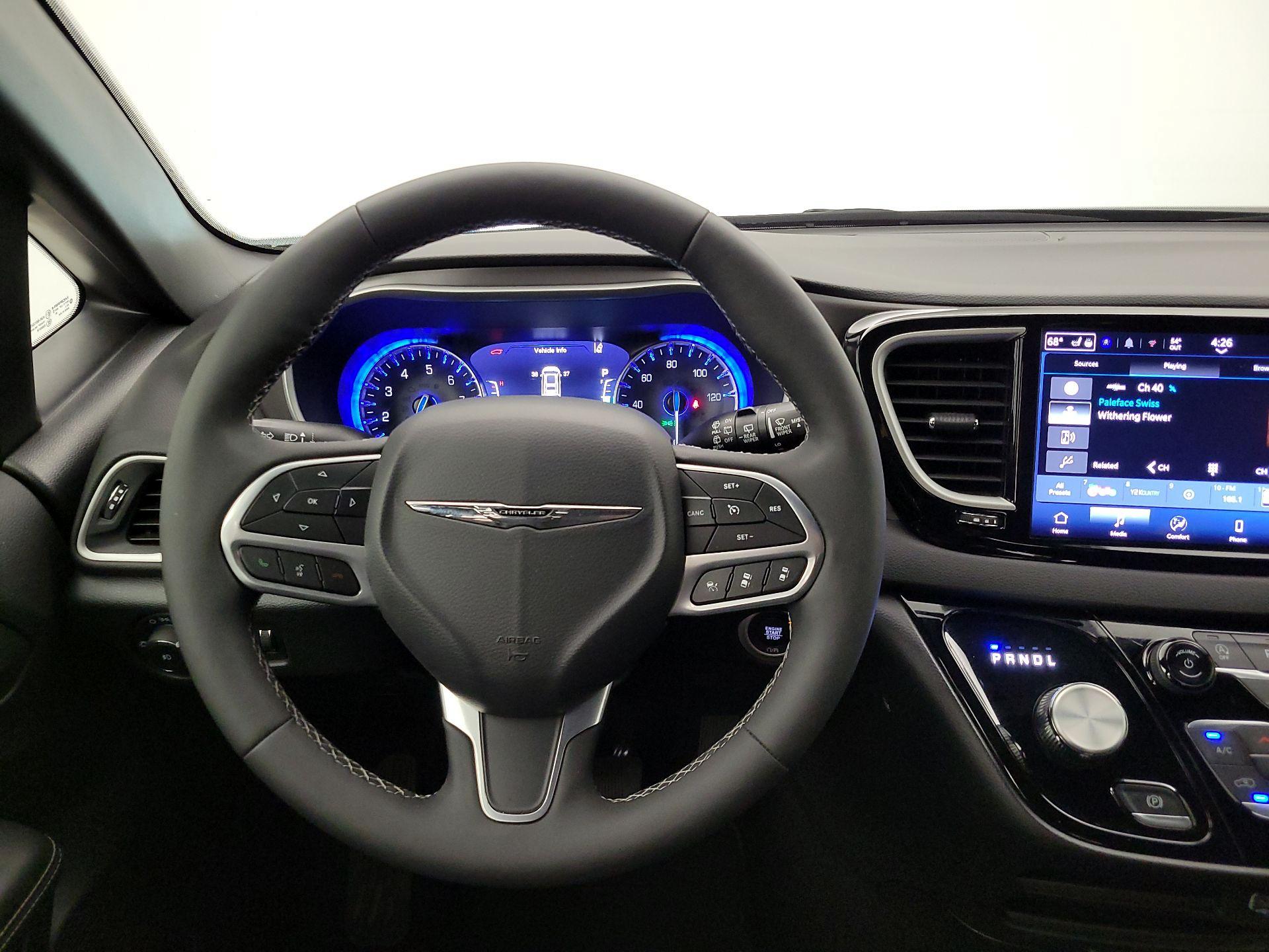 Thumbnail: 2025 Chrysler Pacifica - 10