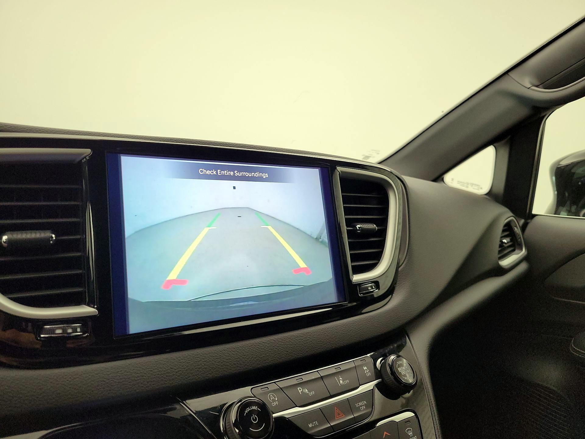 Thumbnail: 2025 Chrysler Pacifica - 14