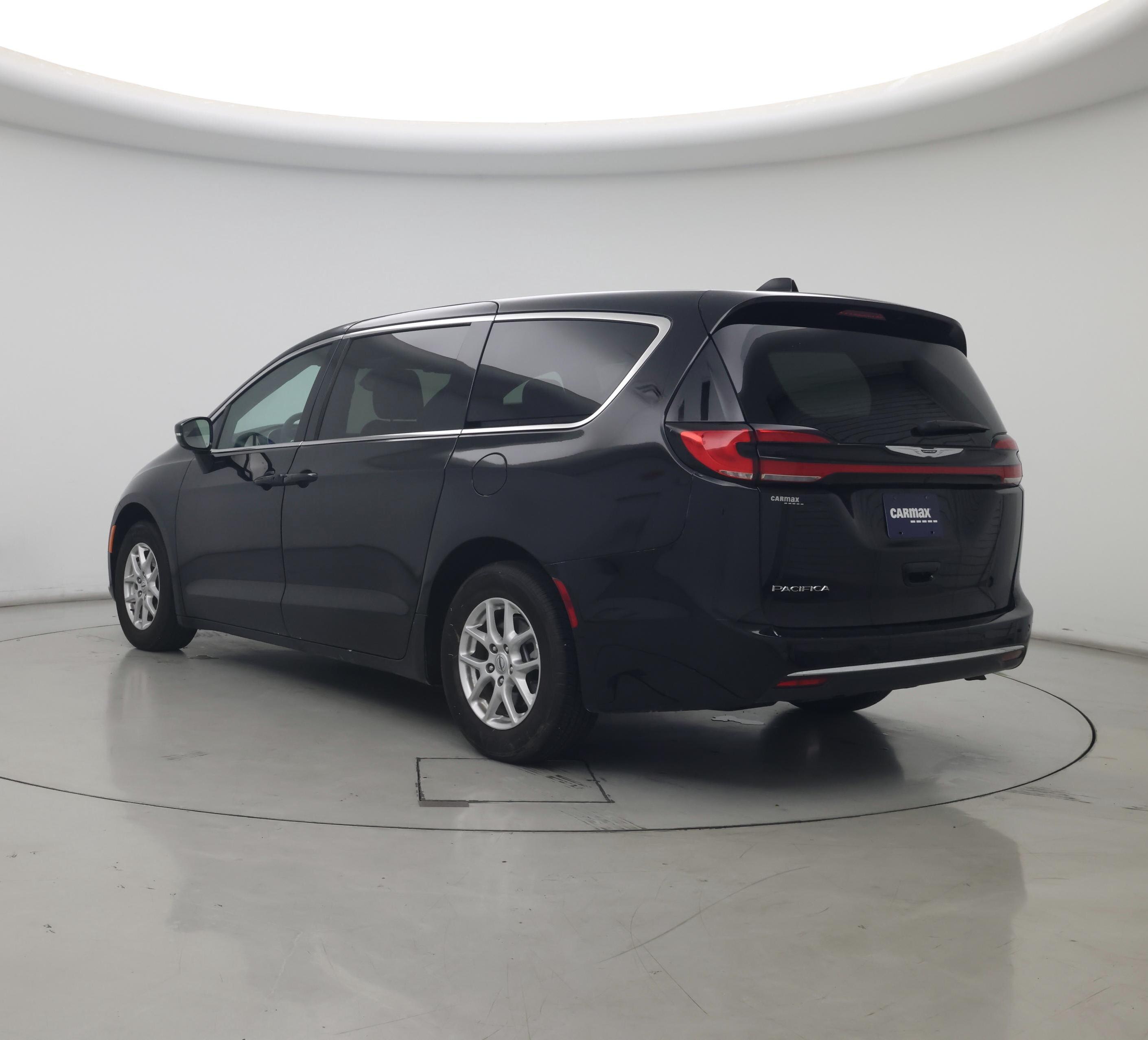 Thumbnail: 2025 Chrysler Pacifica - 2