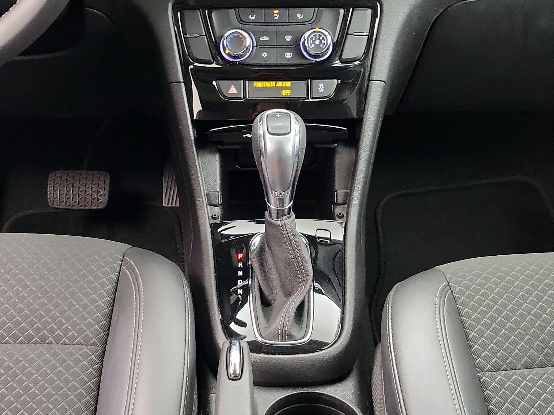 Thumbnail: 2022 Buick Encore - 17