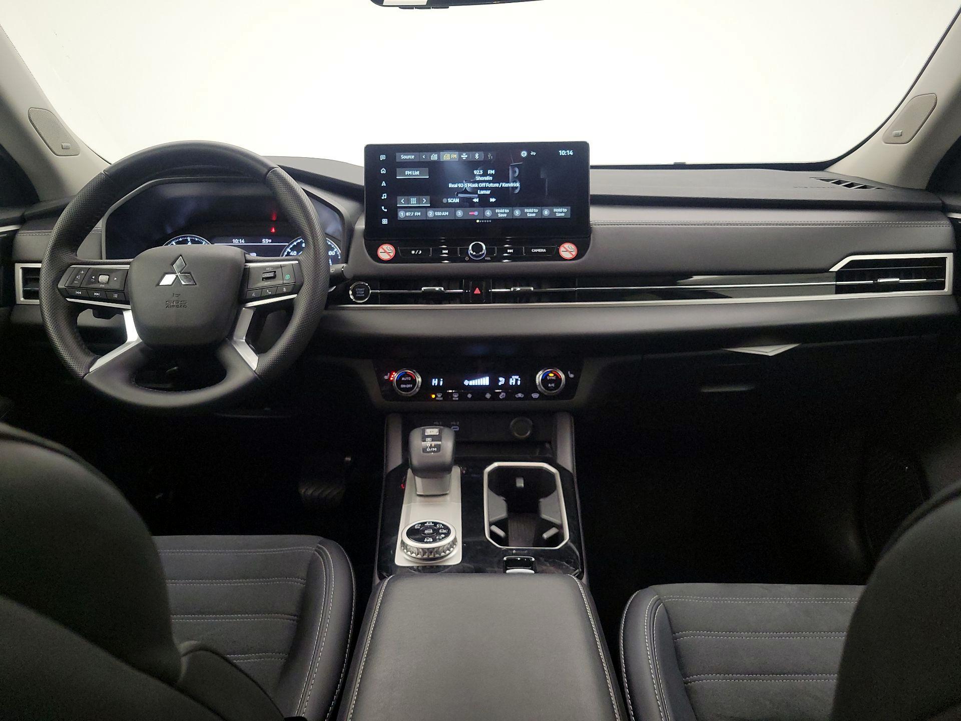 Thumbnail: 2025 Mitsubishi Outlander - 9