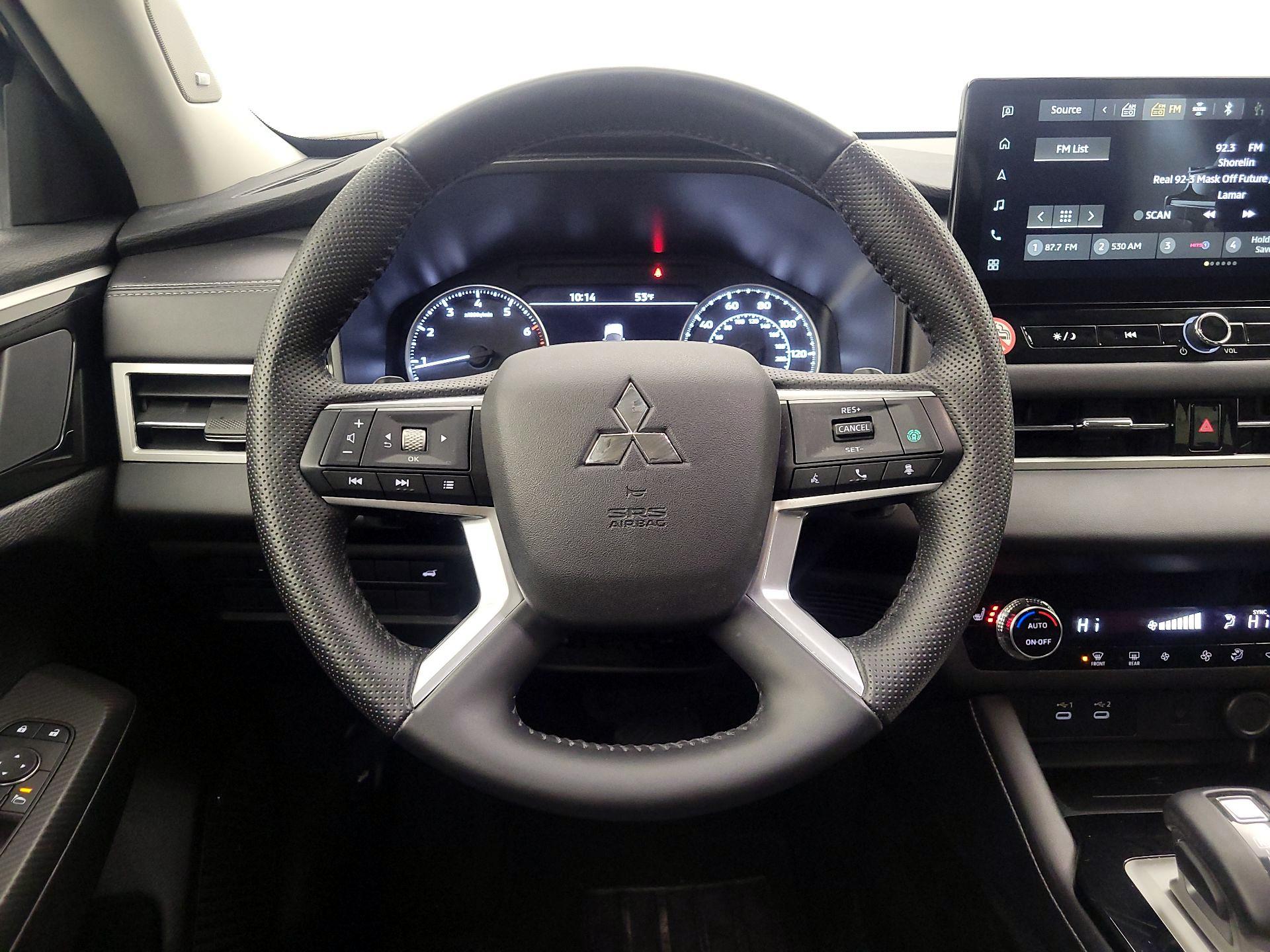 Thumbnail: 2025 Mitsubishi Outlander - 10