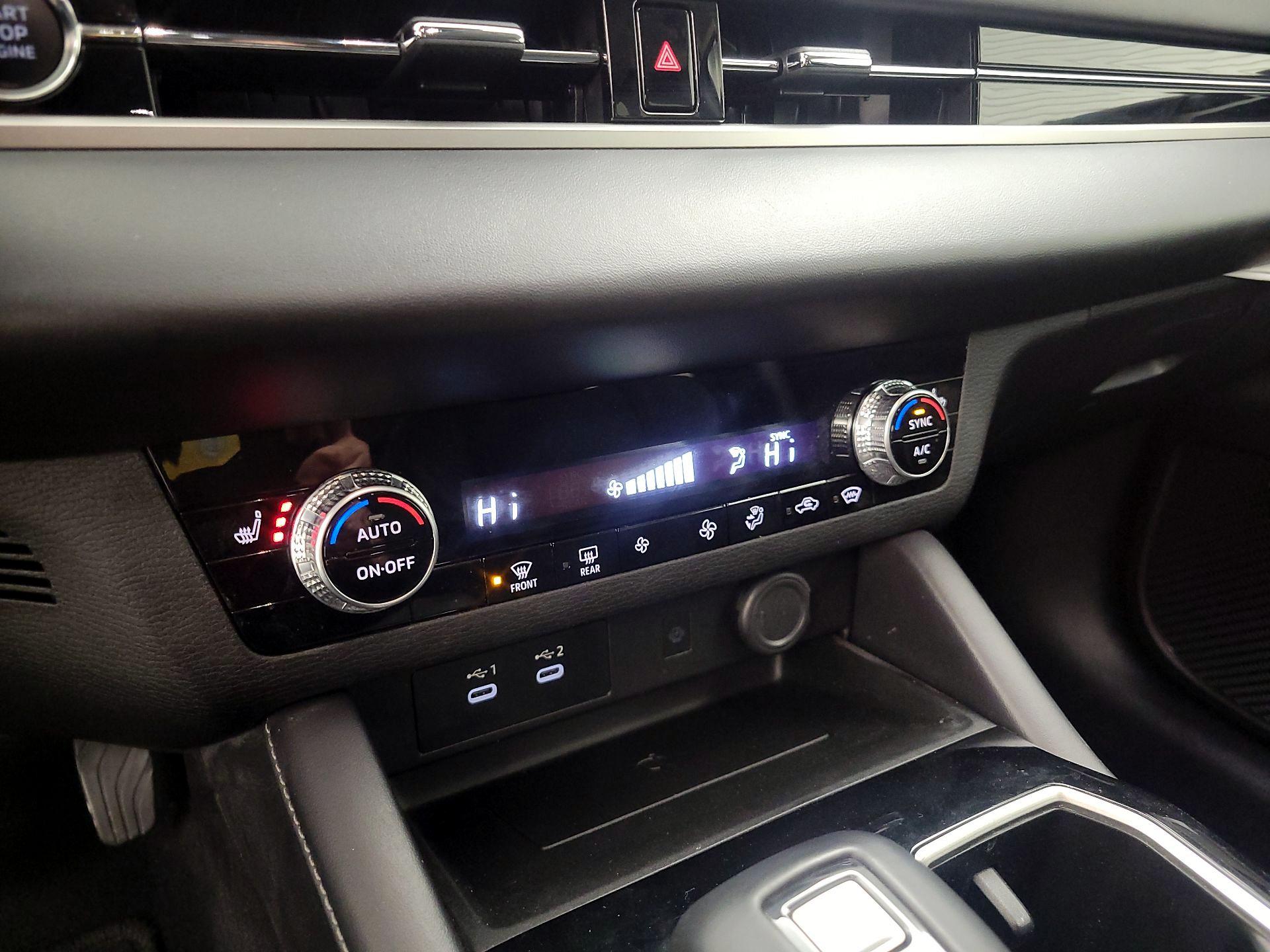 Thumbnail: 2025 Mitsubishi Outlander - 16