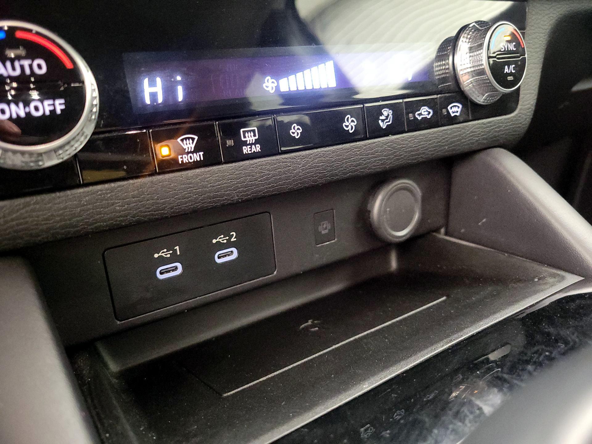 Thumbnail: 2025 Mitsubishi Outlander - 18