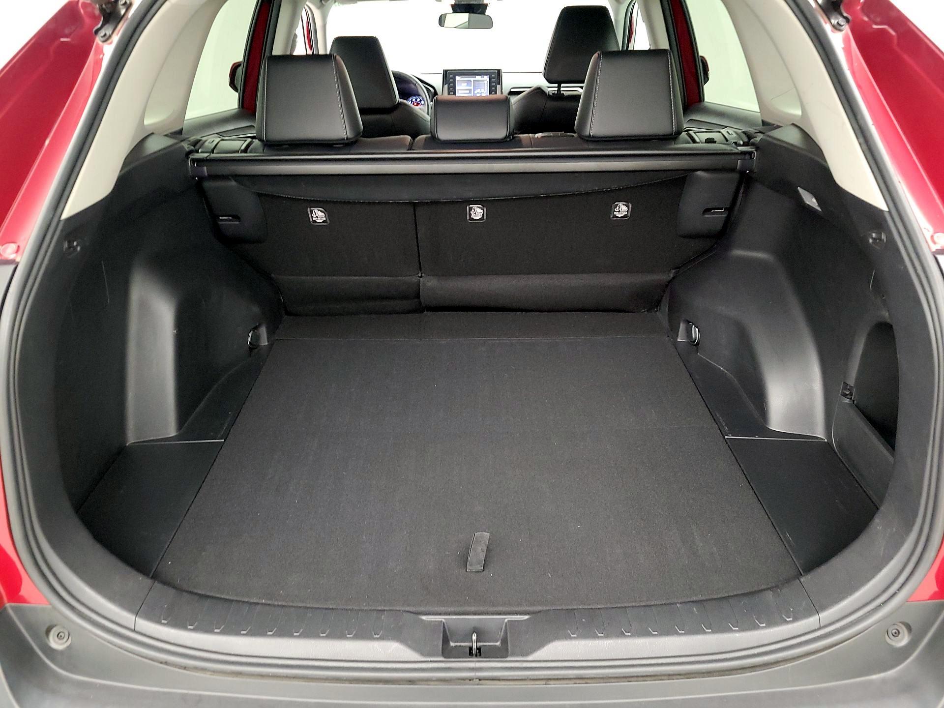 Thumbnail: 2020 Toyota RAV4 - 19