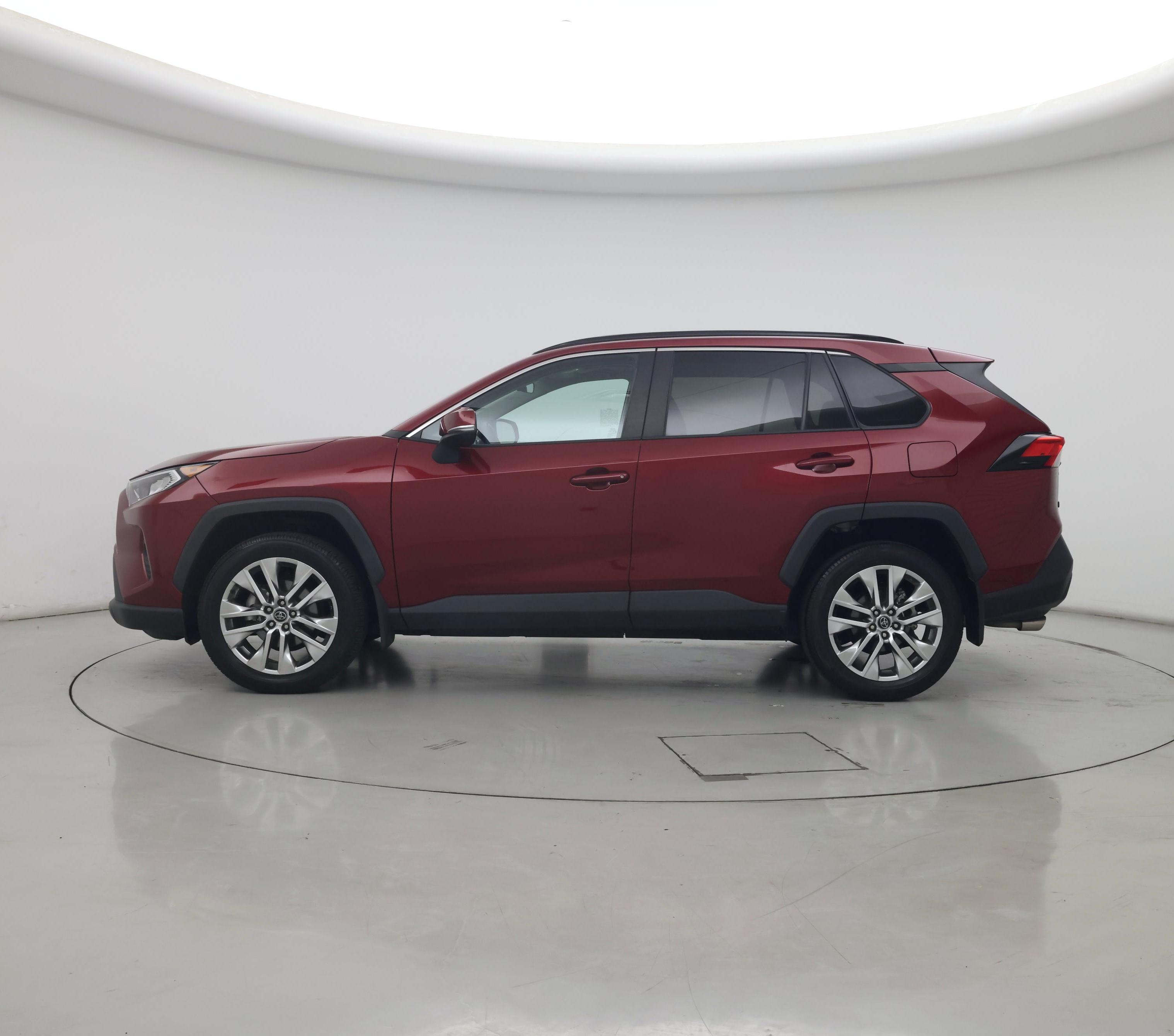 Thumbnail: 2020 Toyota RAV4 - 3