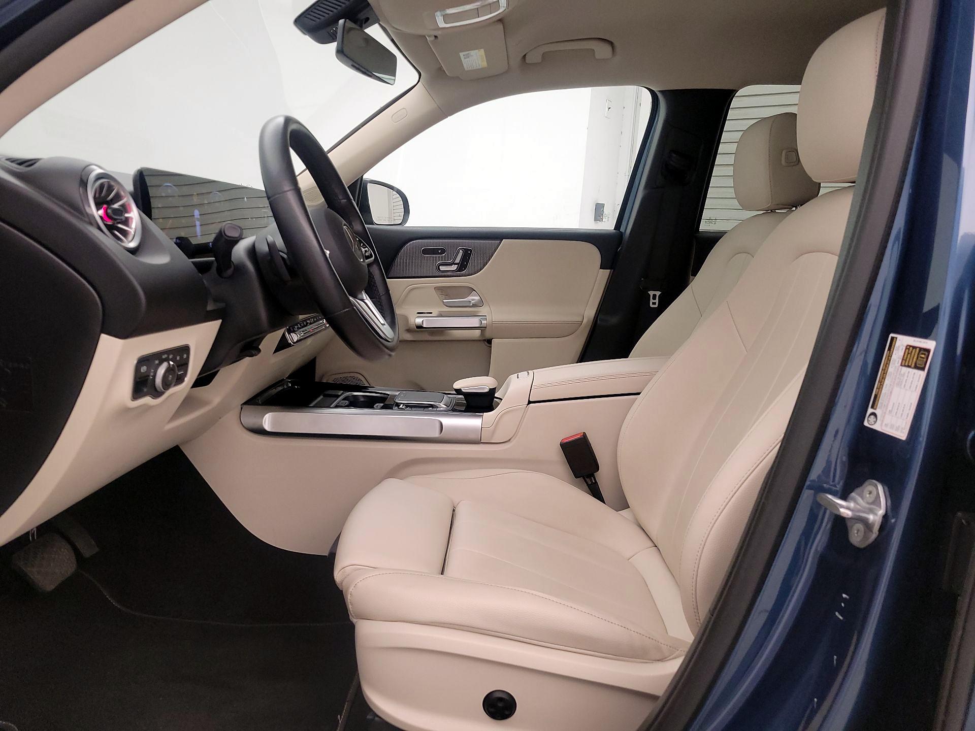 Thumbnail: 2023 Mercedes-Benz GLB - 11