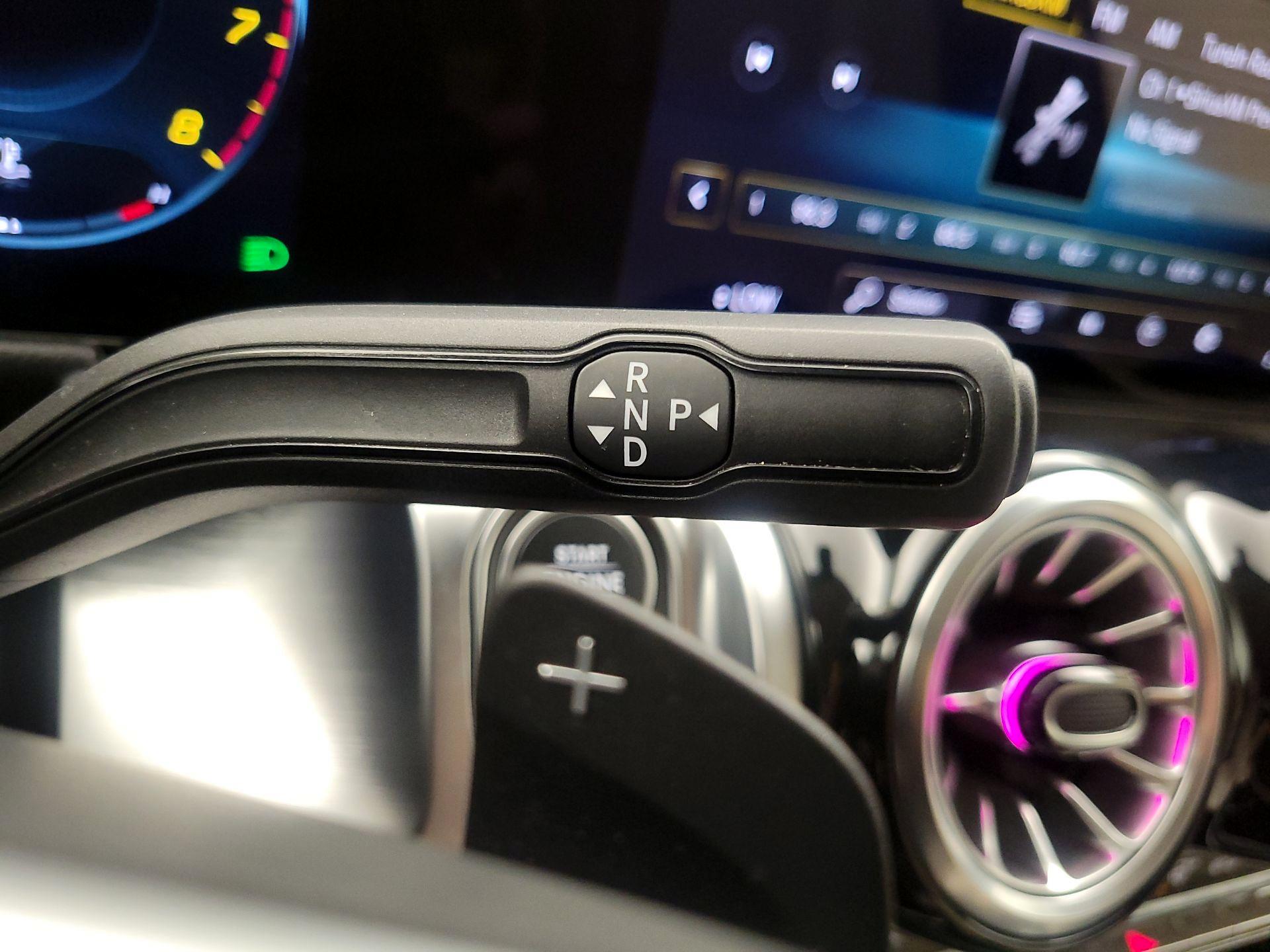 Thumbnail: 2023 Mercedes-Benz GLB - 17