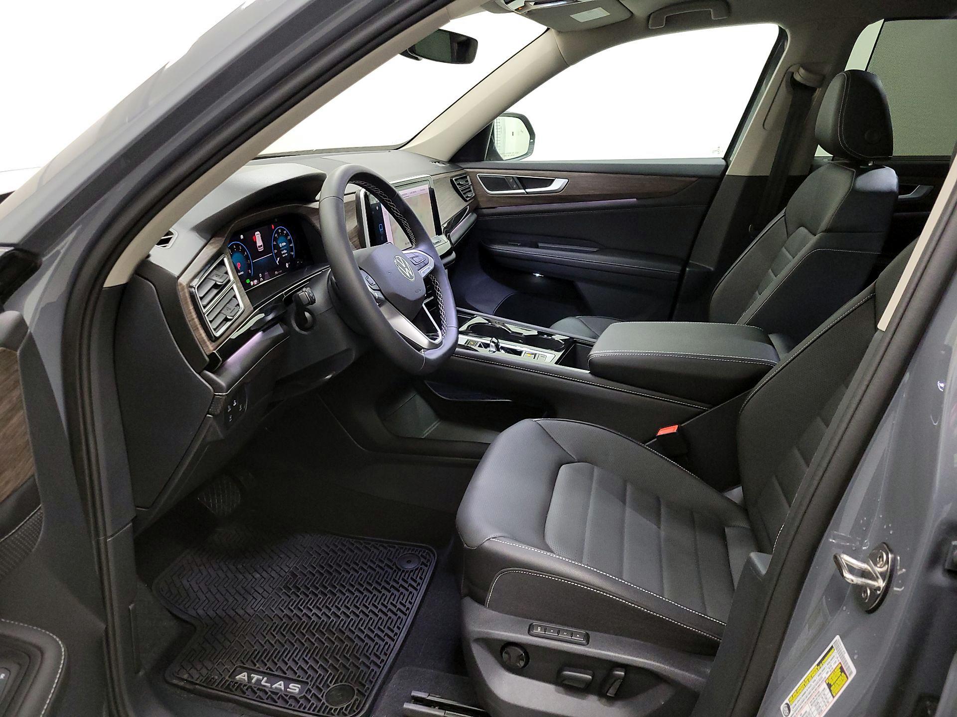 Thumbnail: 2025 Volkswagen Atlas - 11