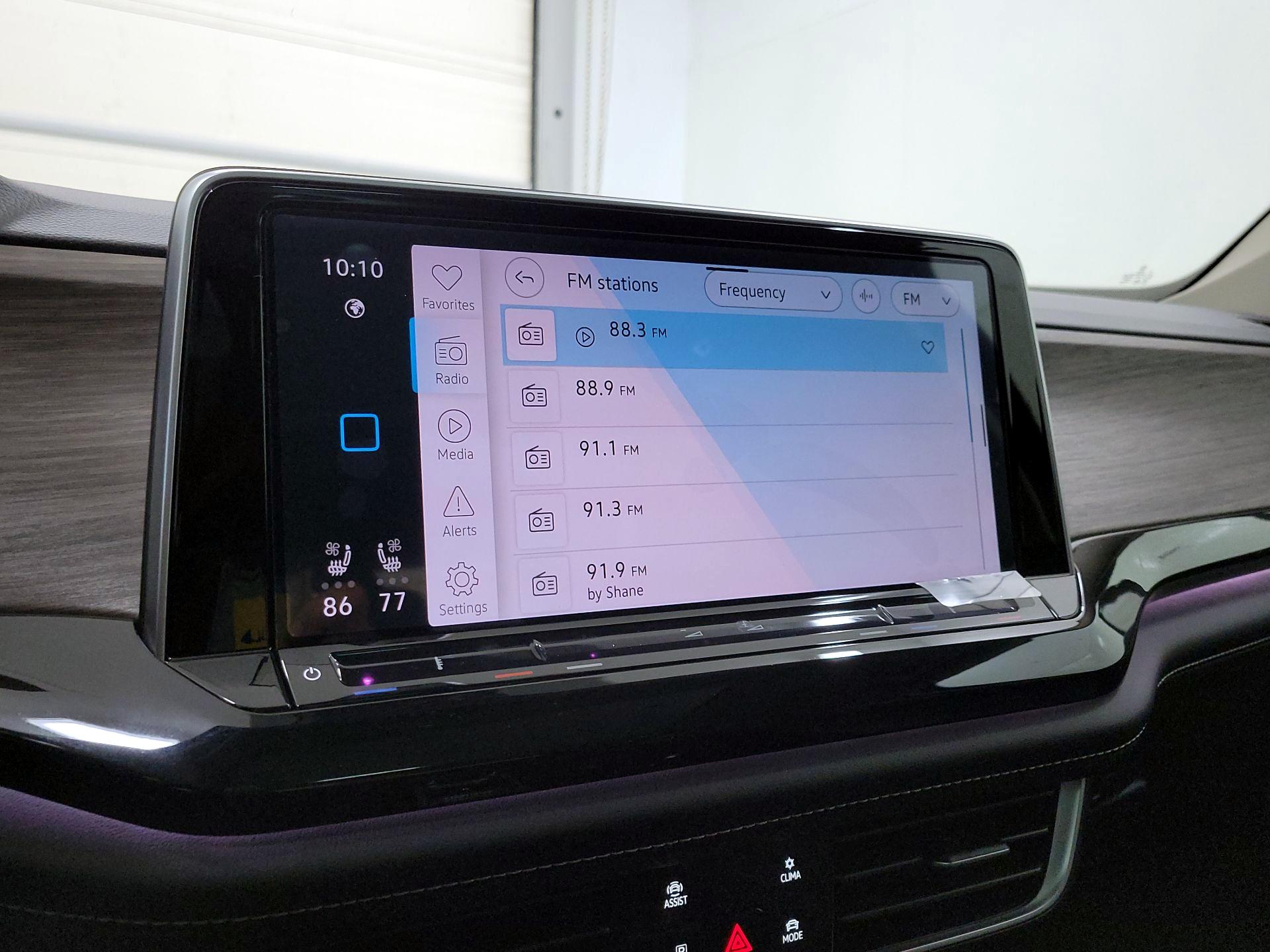 Thumbnail: 2025 Volkswagen Atlas - 16