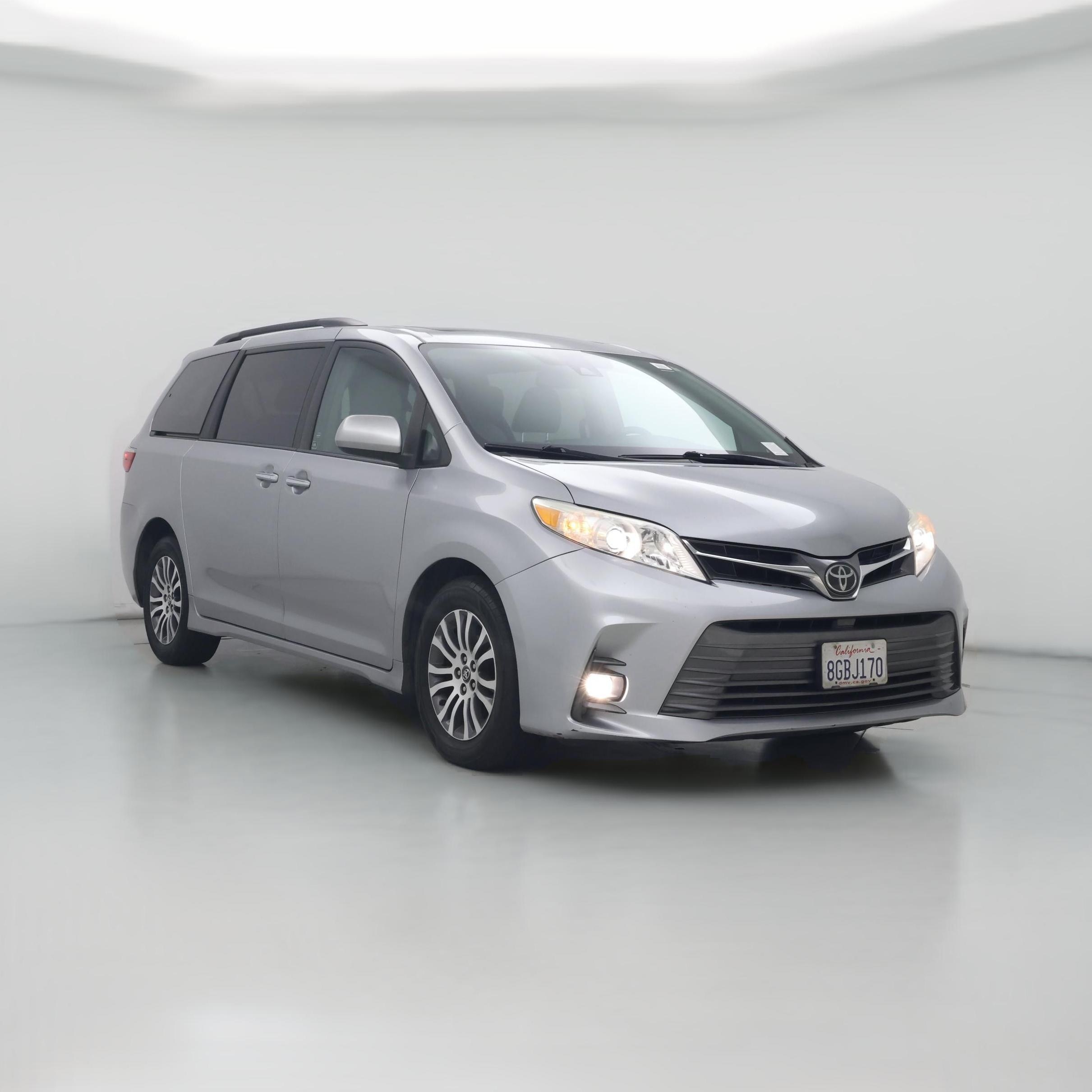 Thumbnail: 2018 Toyota Sienna - 1