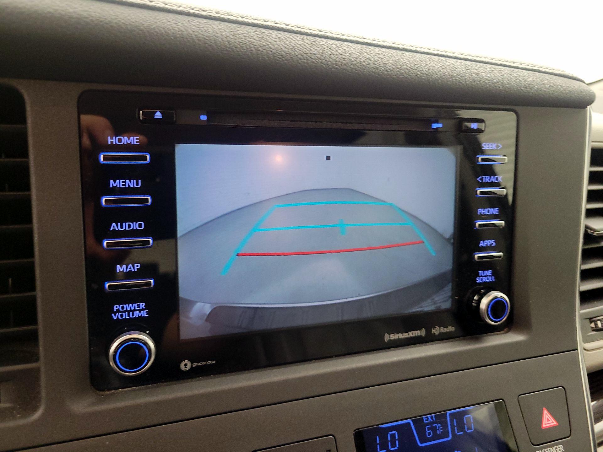 Thumbnail: 2018 Toyota Sienna - 14