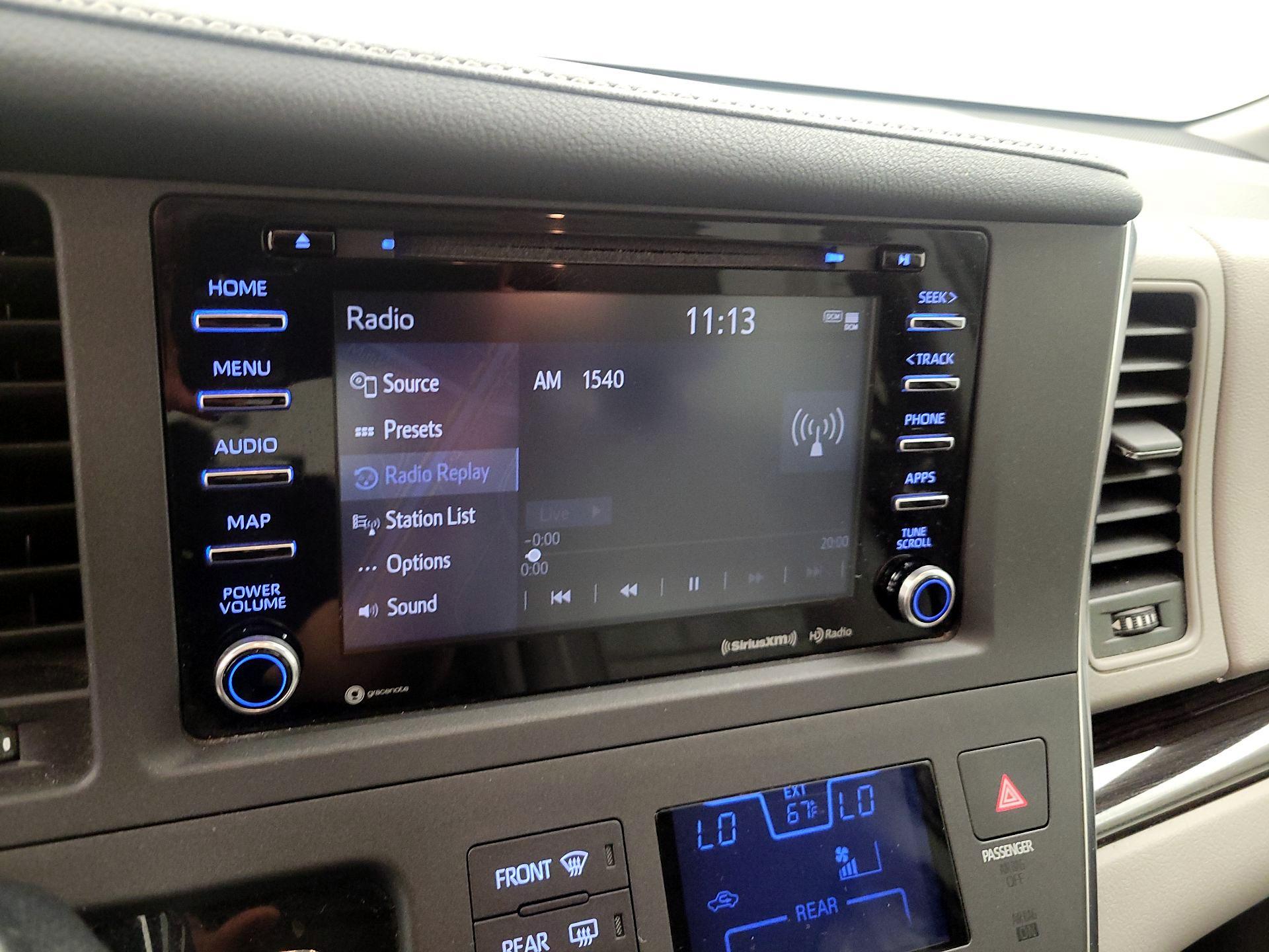 Thumbnail: 2018 Toyota Sienna - 15