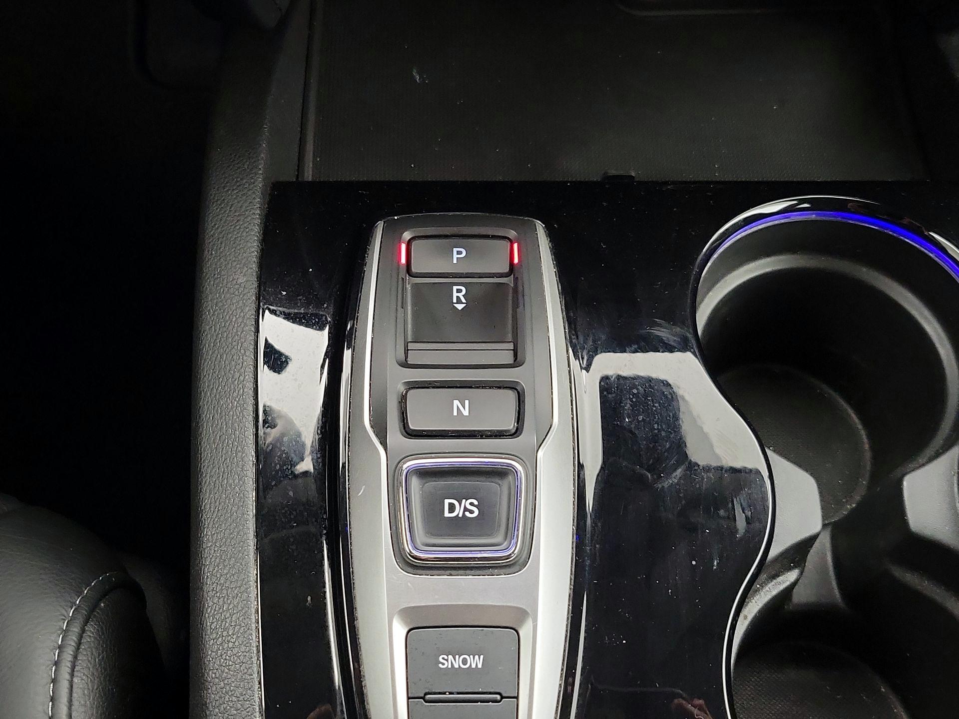 Thumbnail: 2017 Honda Pilot - 18