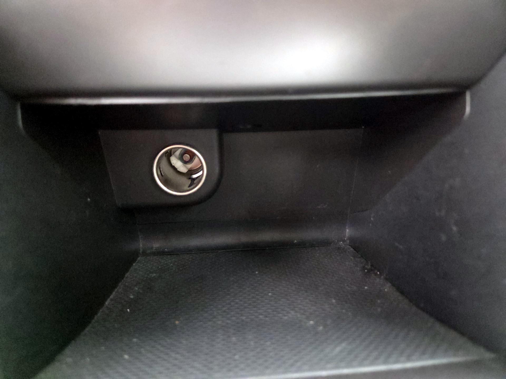 Thumbnail: 2014 Subaru Legacy - 18