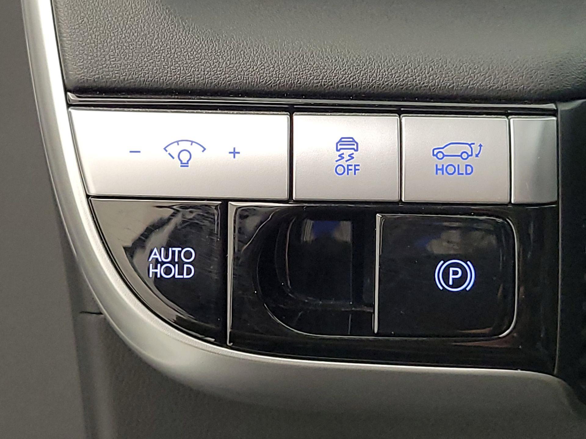 Thumbnail: 2023 Hyundai Ioniq 5 - 13