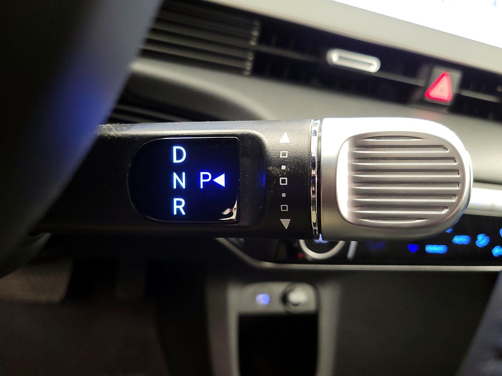 Thumbnail: 2023 Hyundai Ioniq 5 - 18